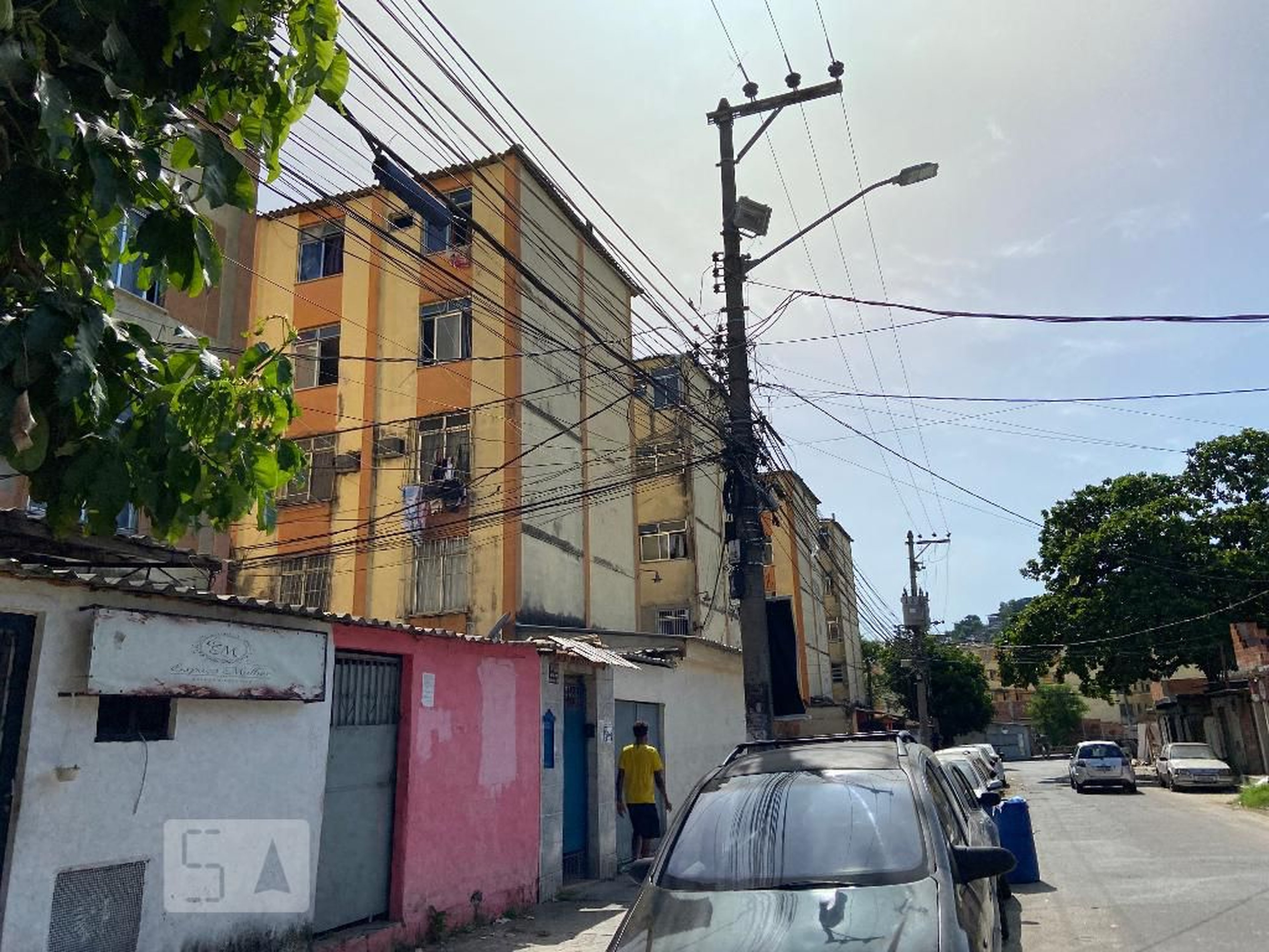 Fachada Condomínio em Rua Pereira Pinto, 443