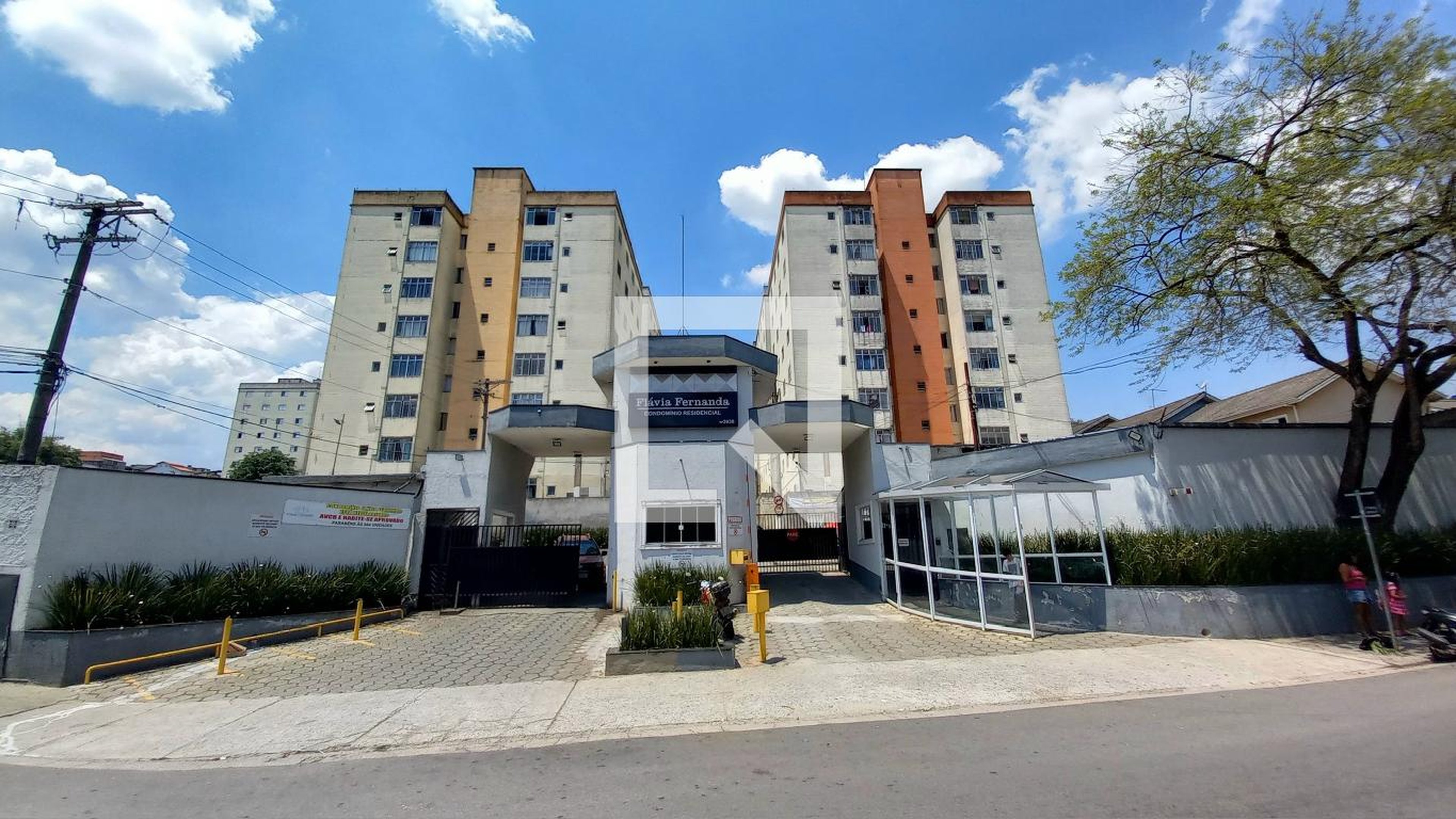 Fachada do prédio Condomínio Flavia Fernanda