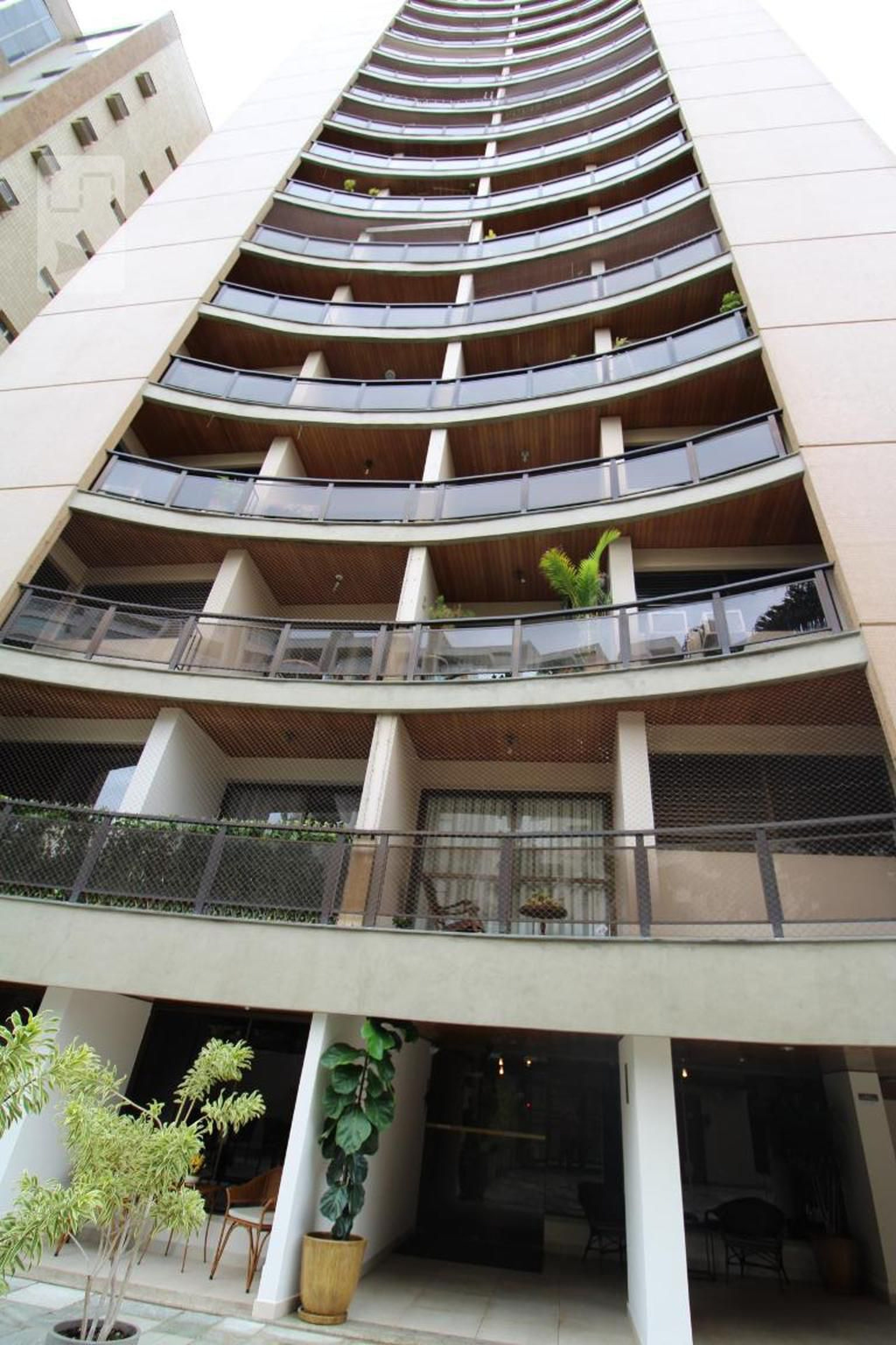 Fachada do Prédio Condomínio em Rua Barão de Ataliba, 155