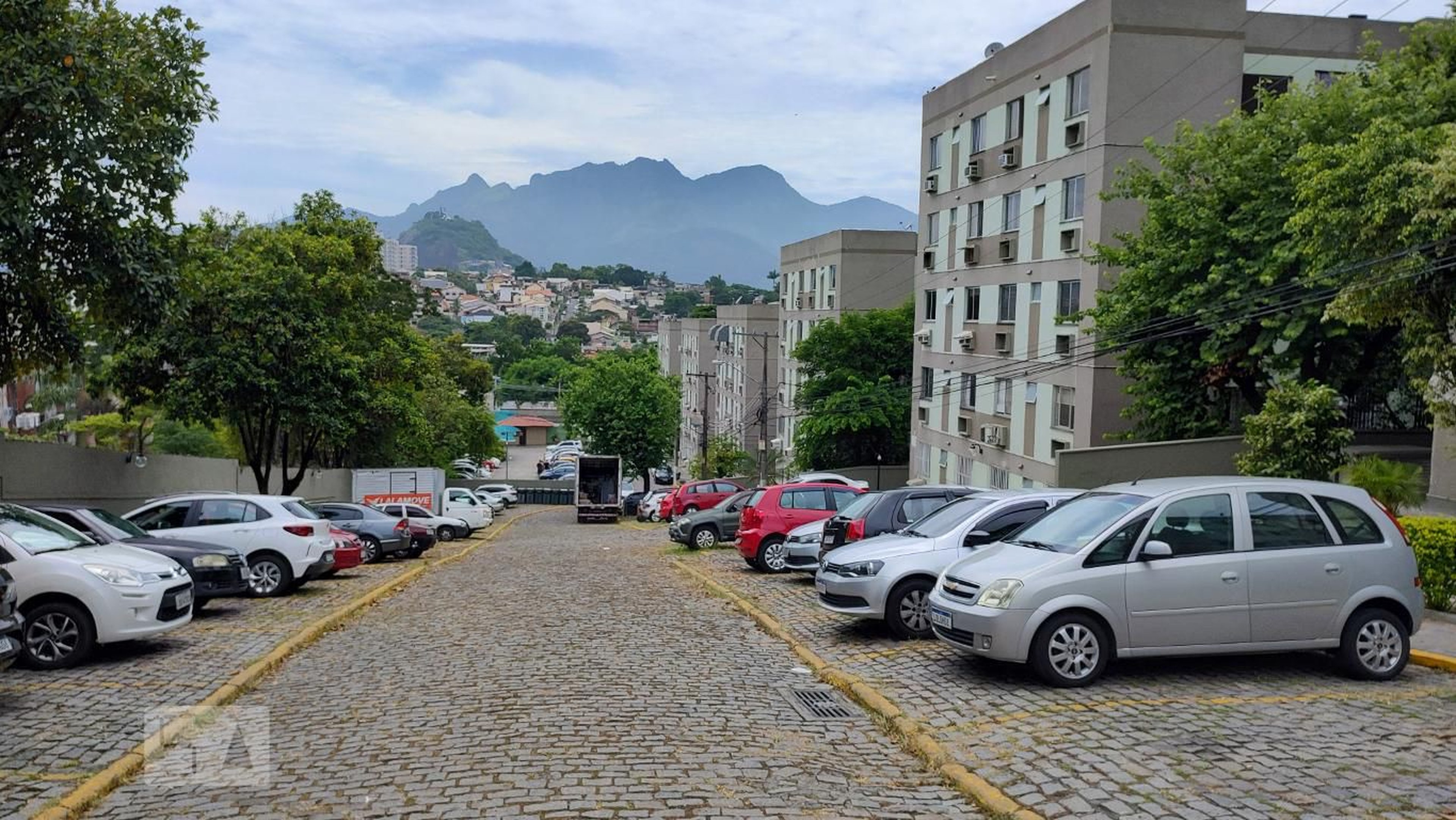 Fachada do Condomínio Condomínio IV de Dezembro