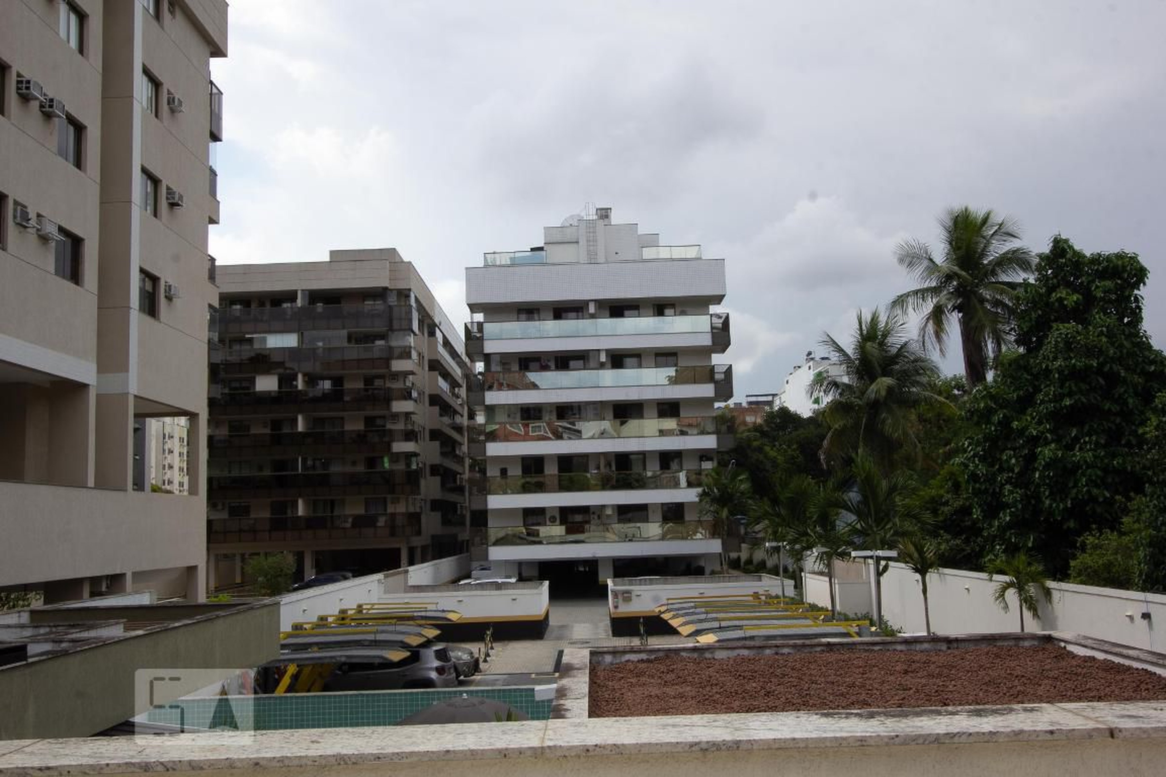 Fachada do Condomínio Condomínio Jazz