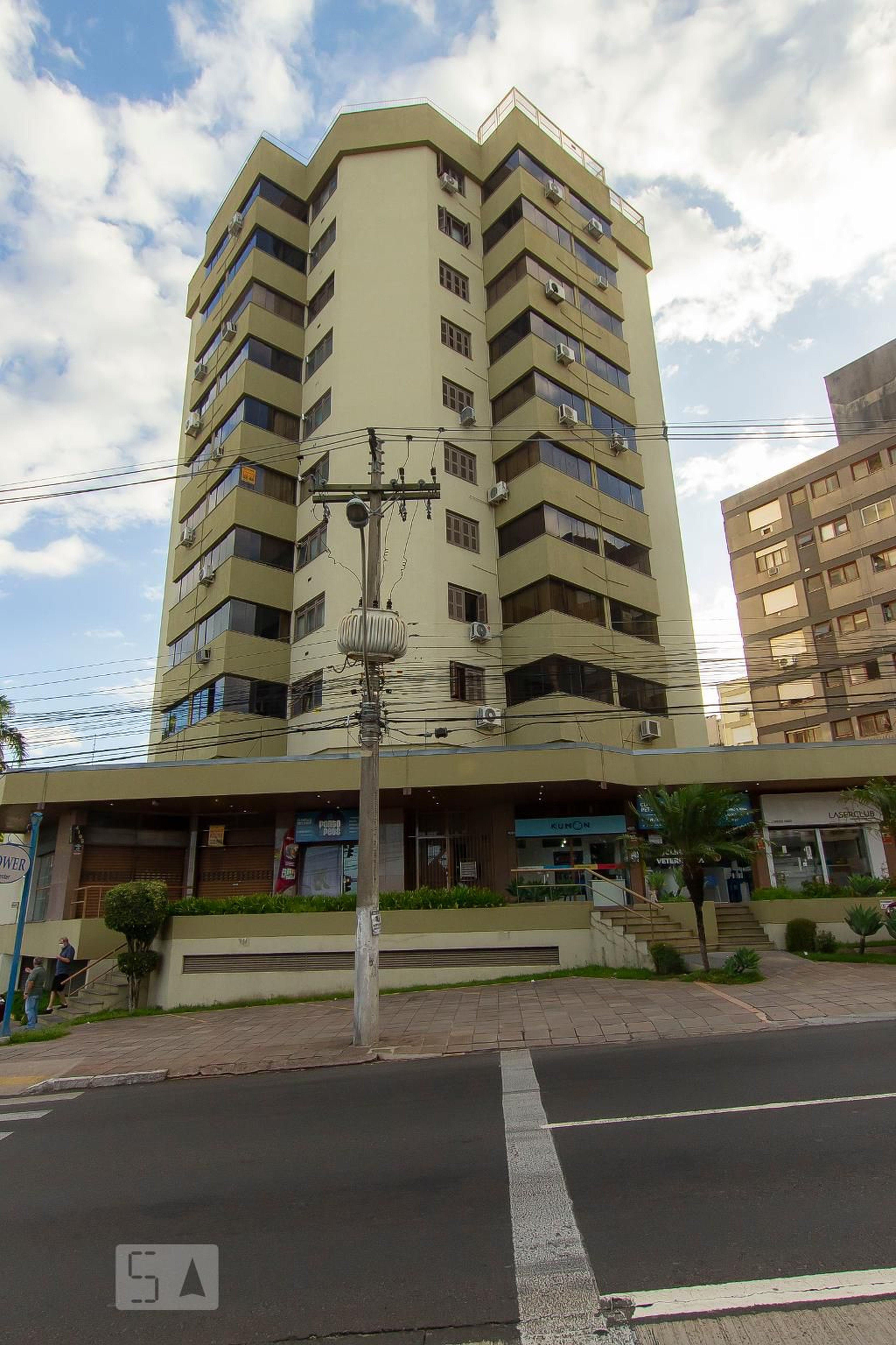 Fachada Condomínio Tower Residence