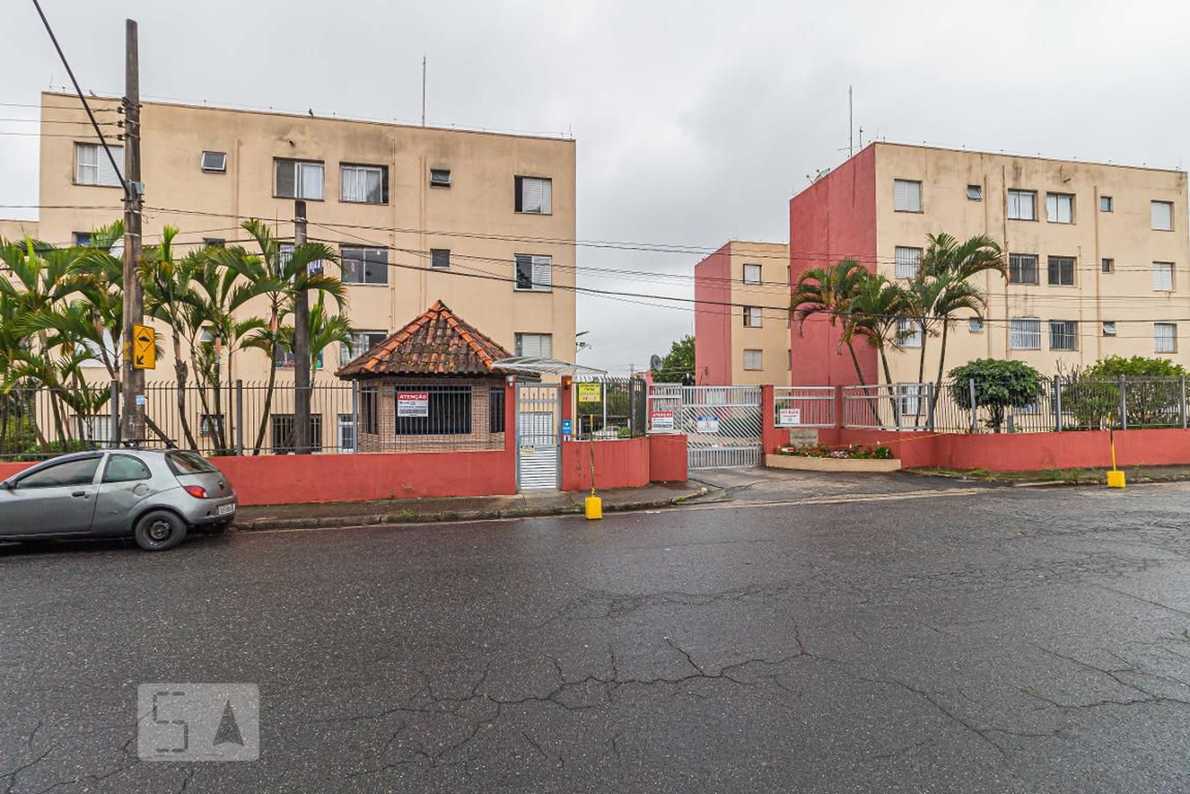 Fachada do Condomínio Condomínio em Rua Doutor Hélio da Mata Souza, 20