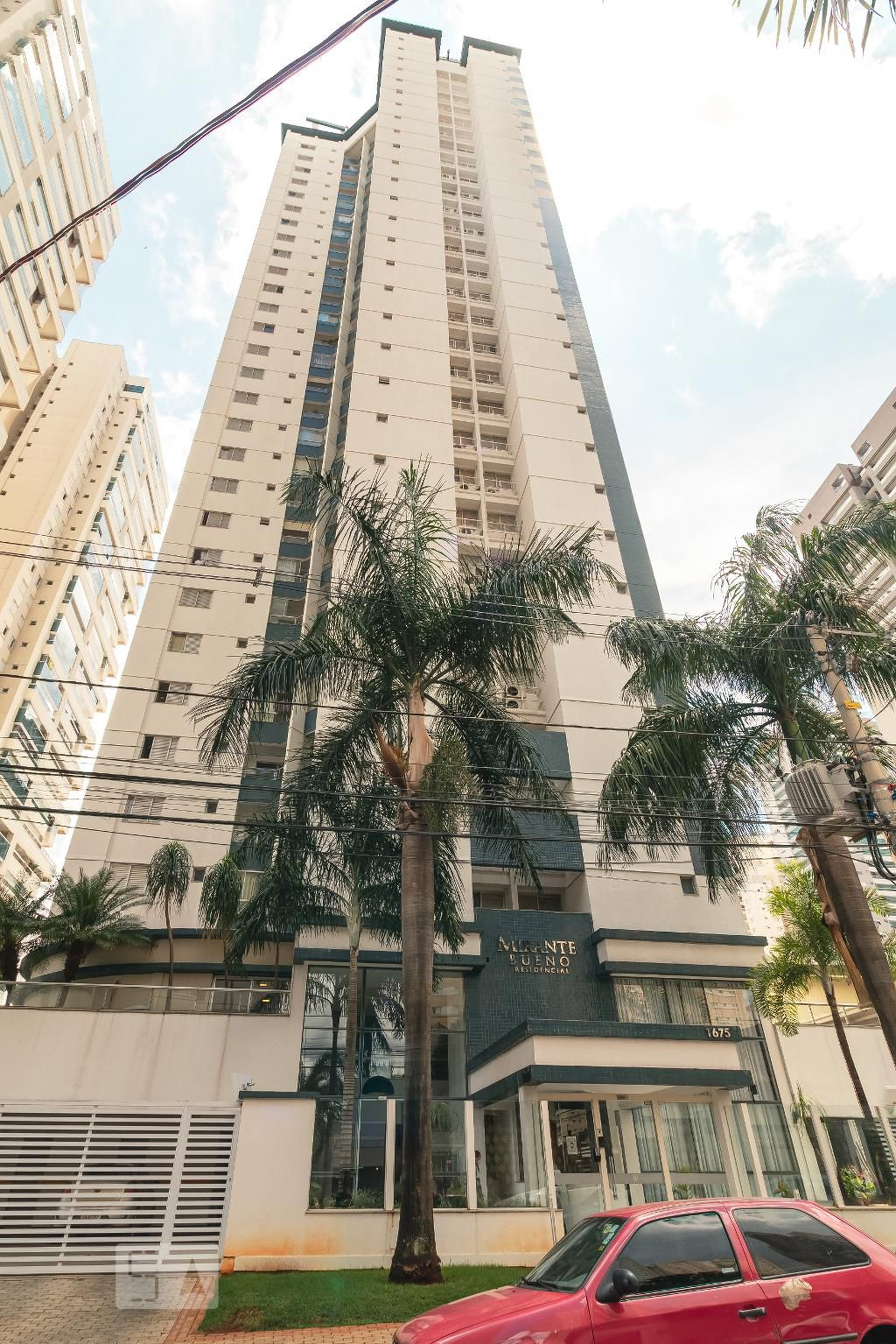 Fachada do Condomínio Condomínio Mirante Bueno