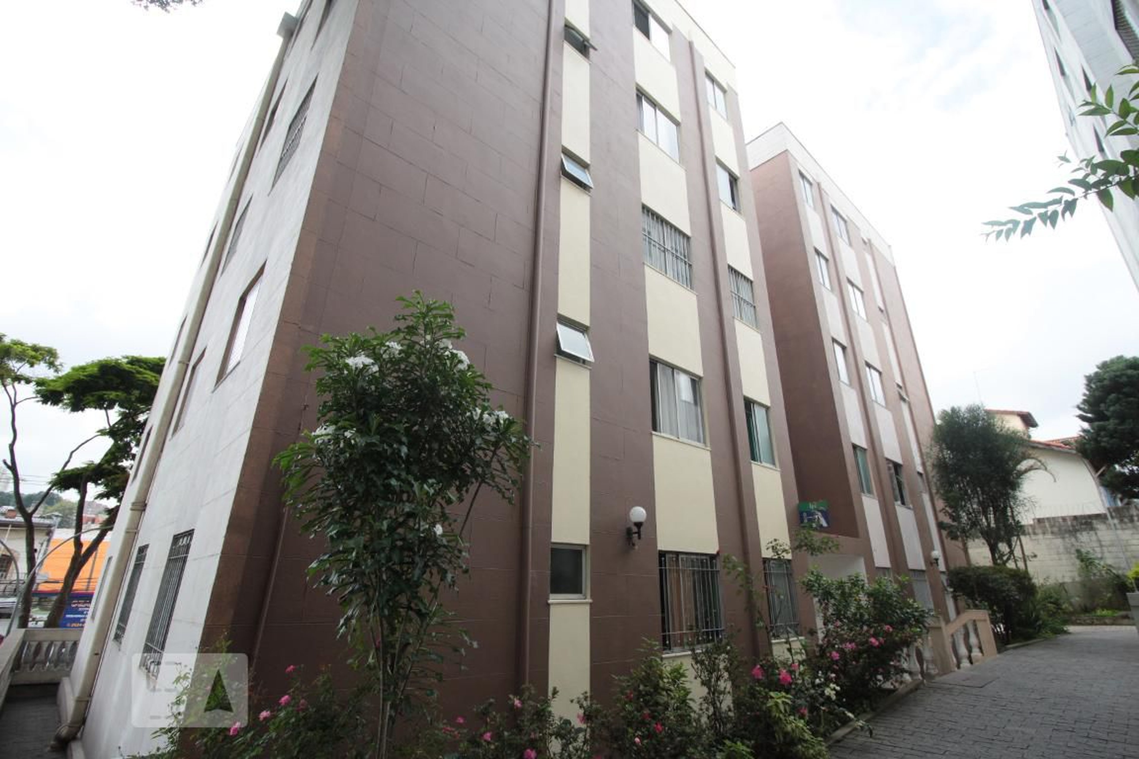 Fachada do Prédio Condomínio em Rua Tomé Álvares de Castro, 925