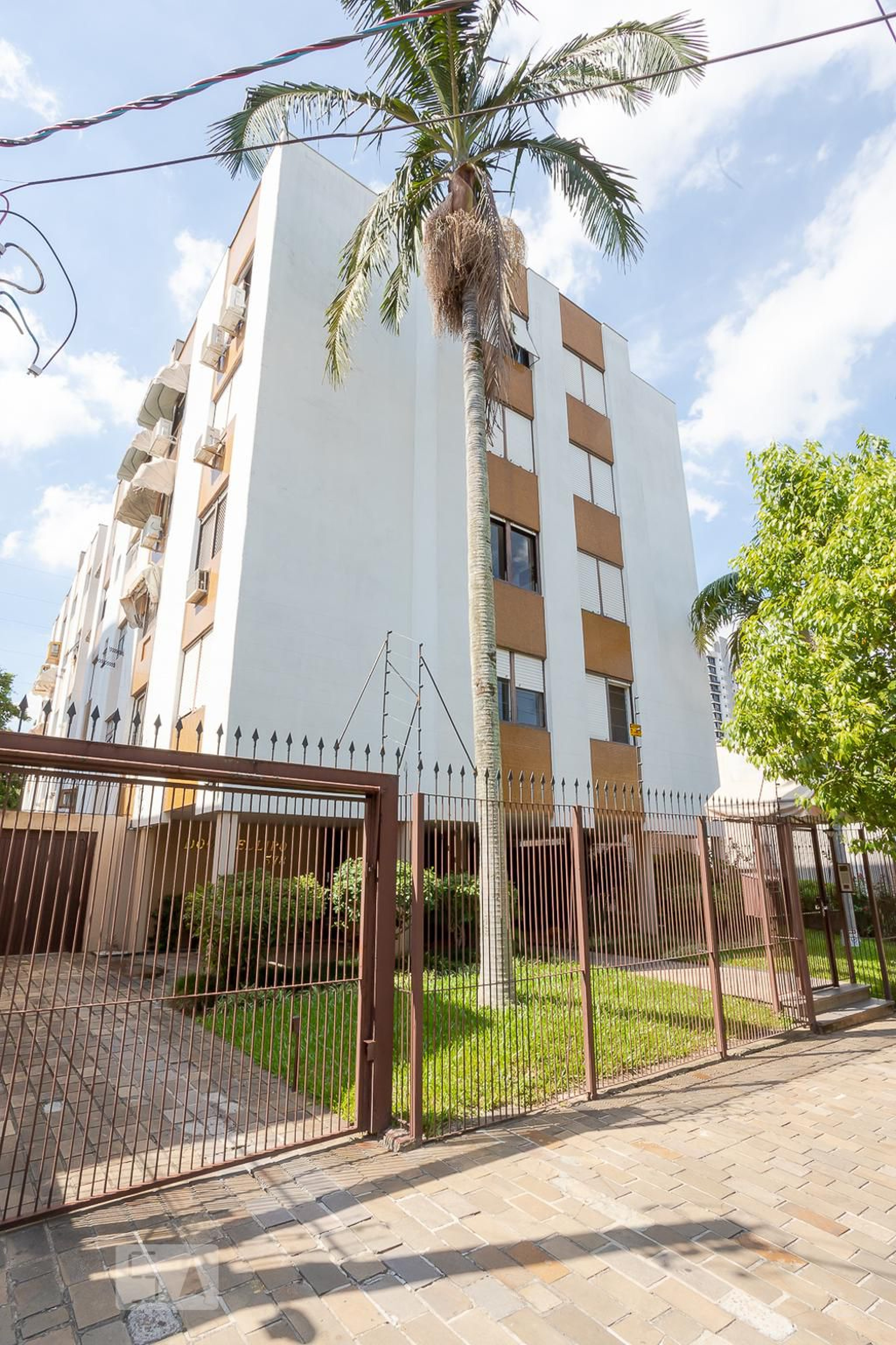 Fachada do Prédio Condomínio em Rua Felipe de Oliveira, 578