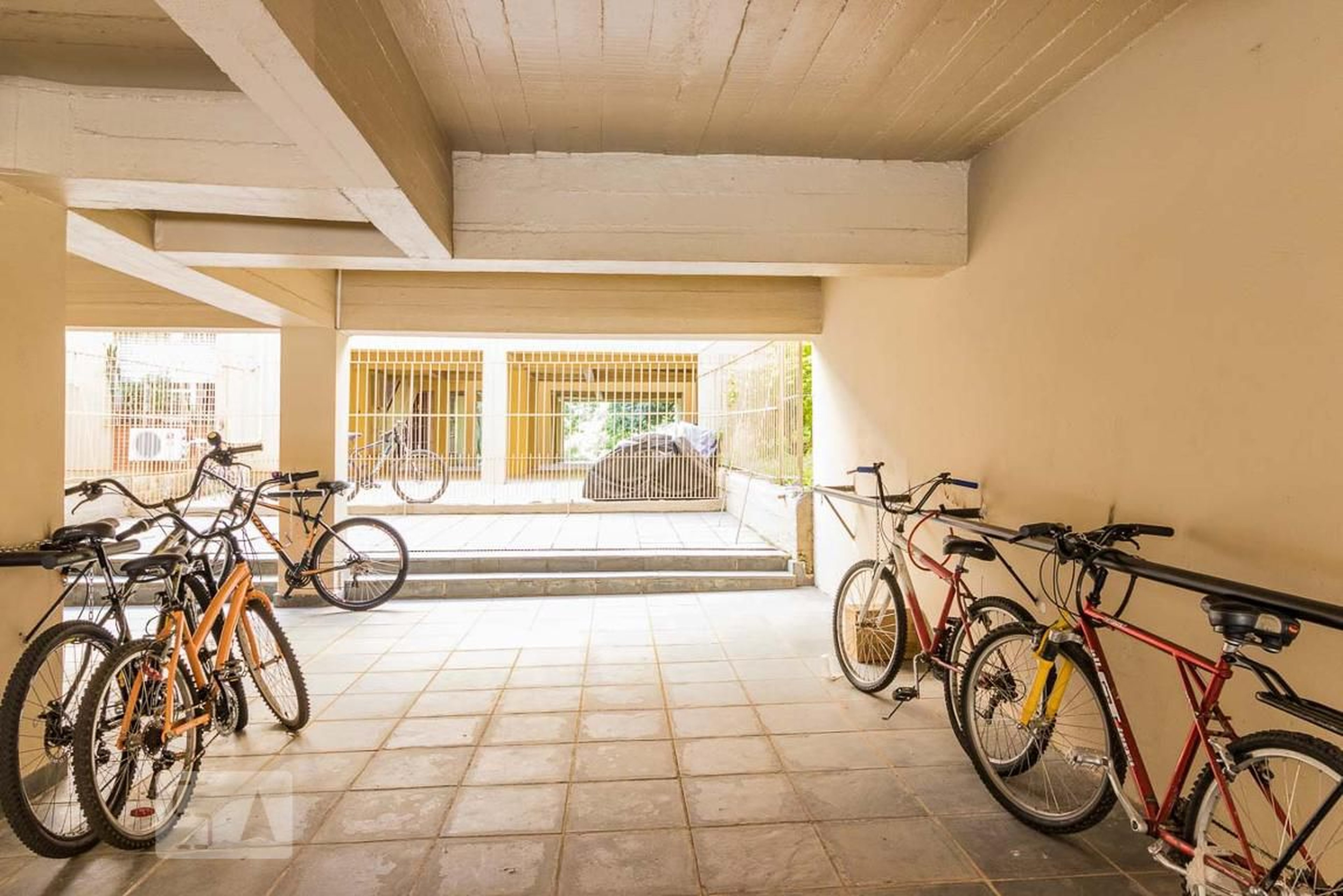 bicicletario - Edifício Madri