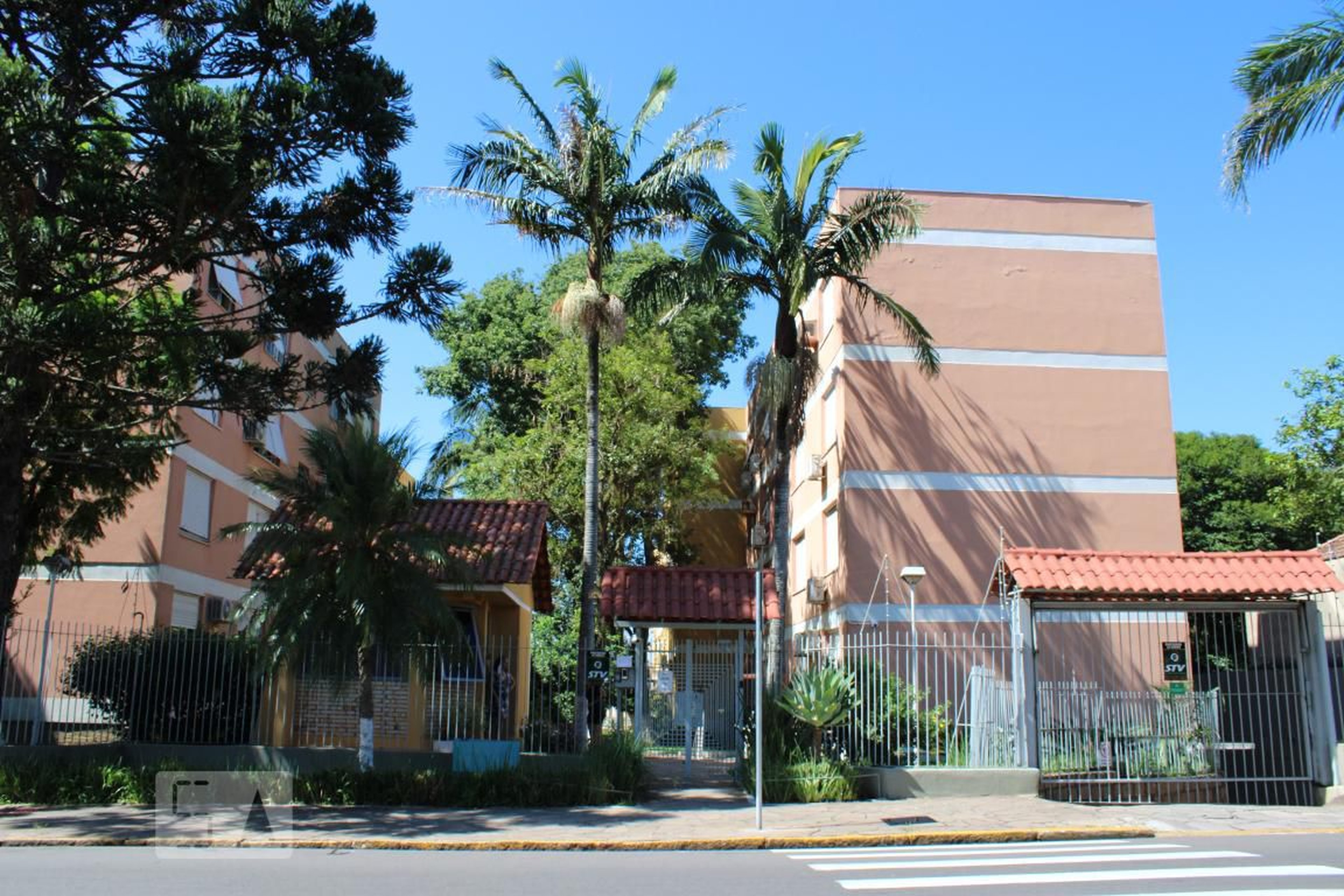 Fachada do Condomínio Edifício Palas Atenas