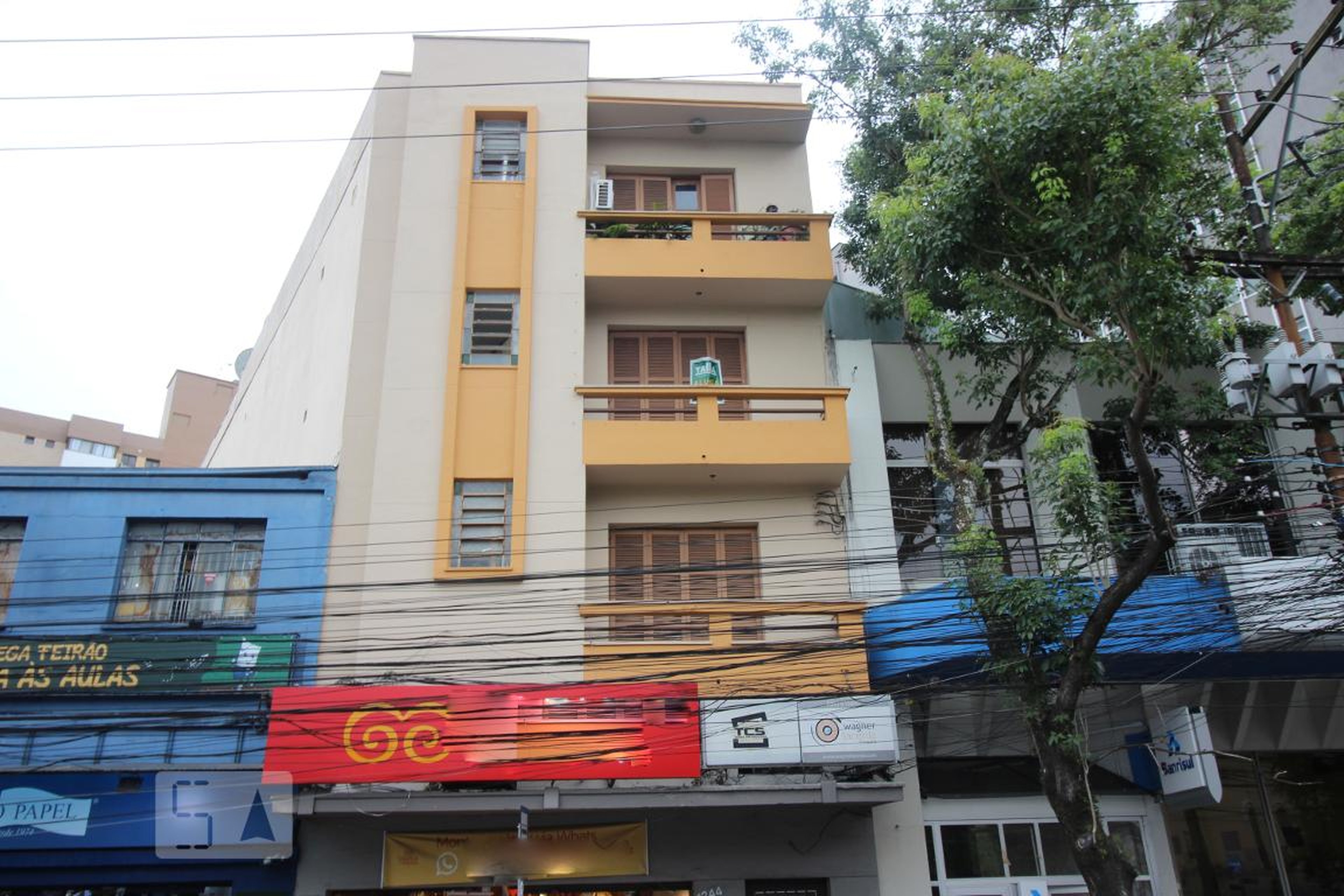 Fachada do Prédio Condomínio em Avenida Osvaldo Aranha, 1244