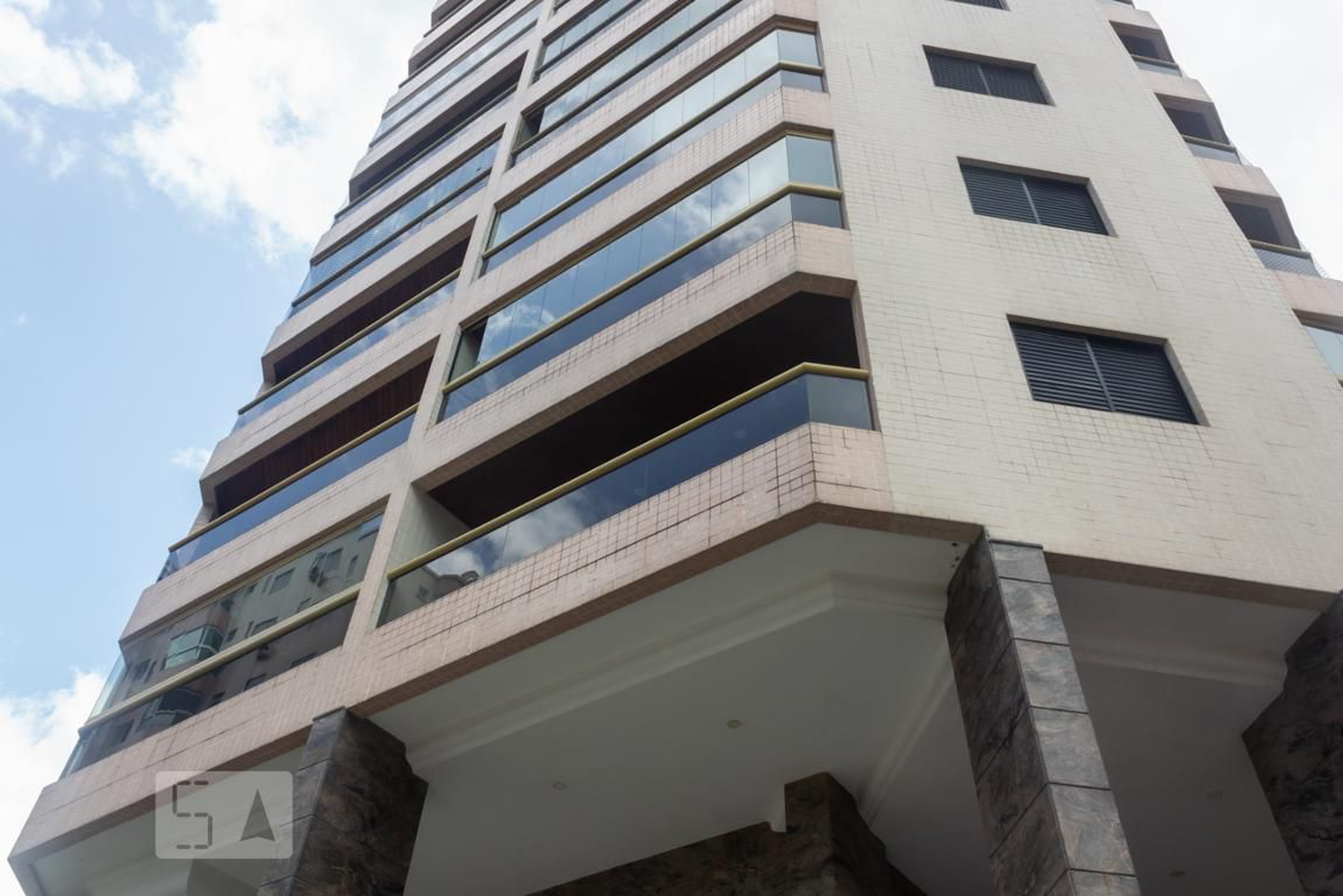 Fachada Condomínio Paulo Roberto IX