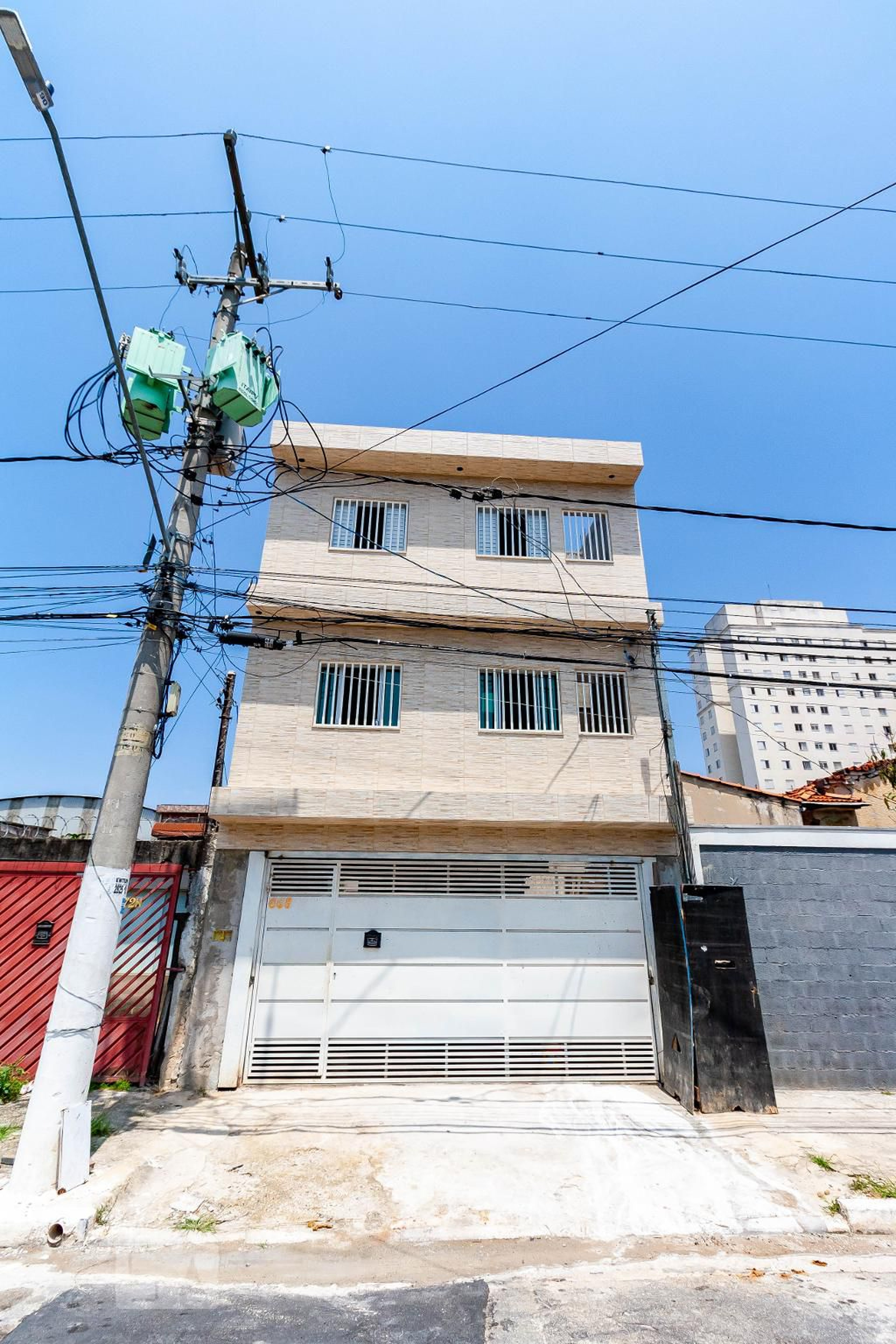 Fachada Condomínio em Rua Engenheiro Guilherme Cristiano Frender, 668