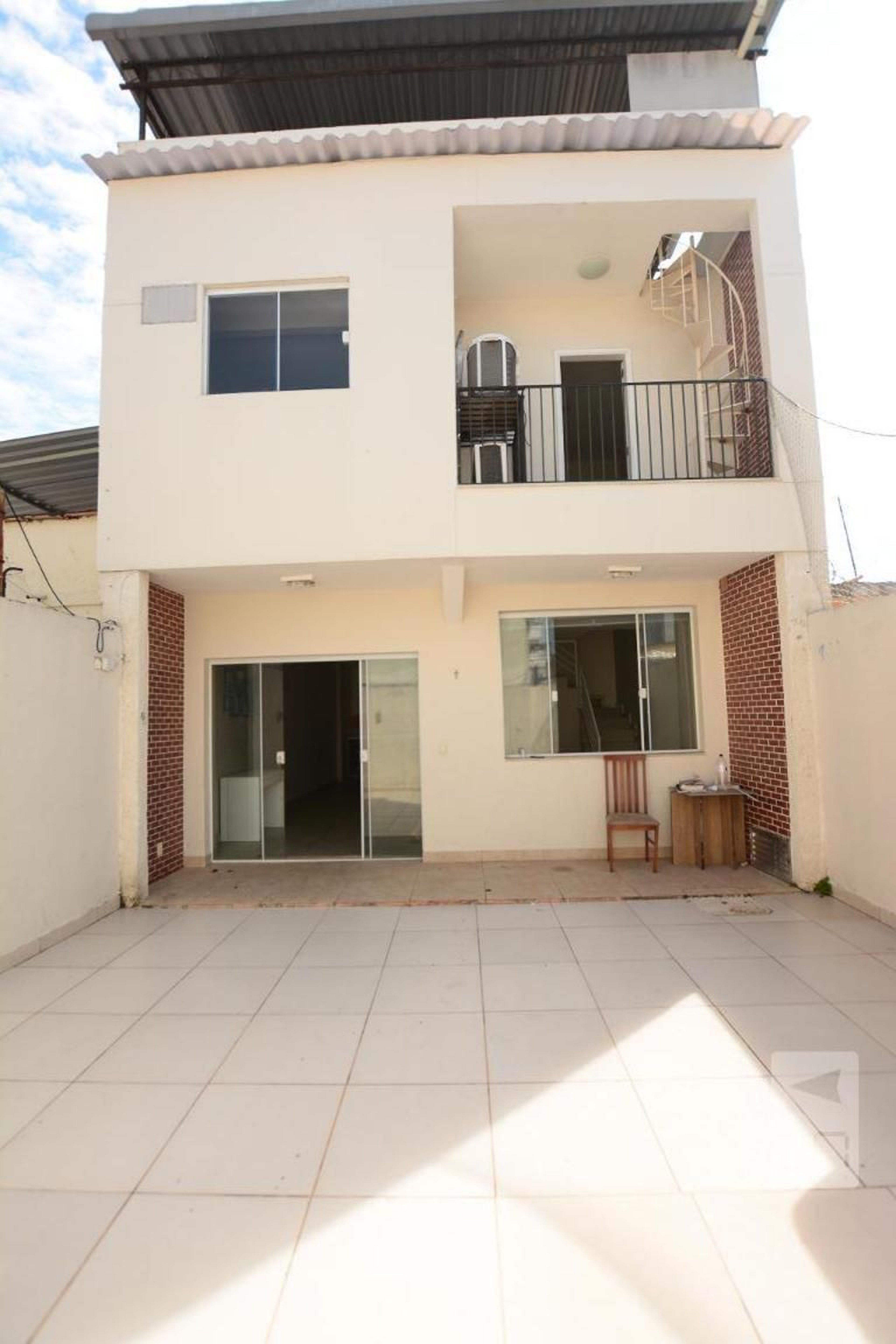 Fachada Condomínio em Rua Fuas Roupinho, 89