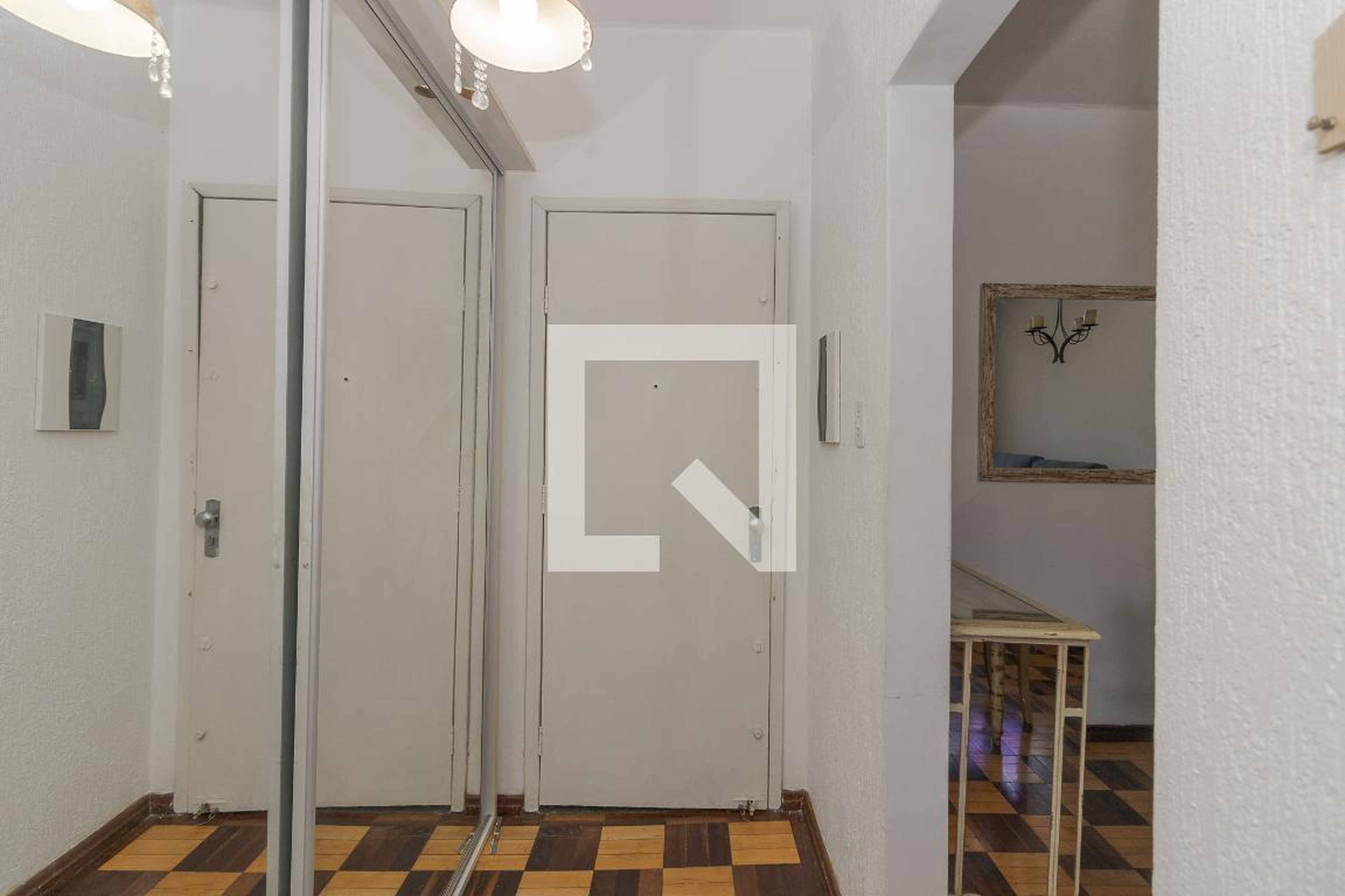 Hall - Lucas de Oliveira II