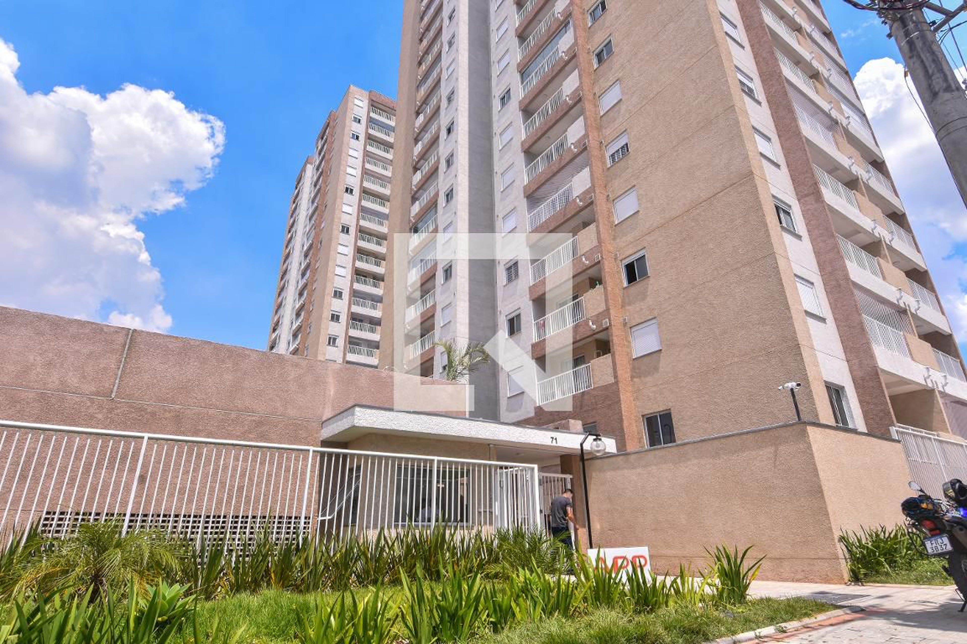 Fachada do Condomínio Condomínio em Rua Francisco Rossano, 123