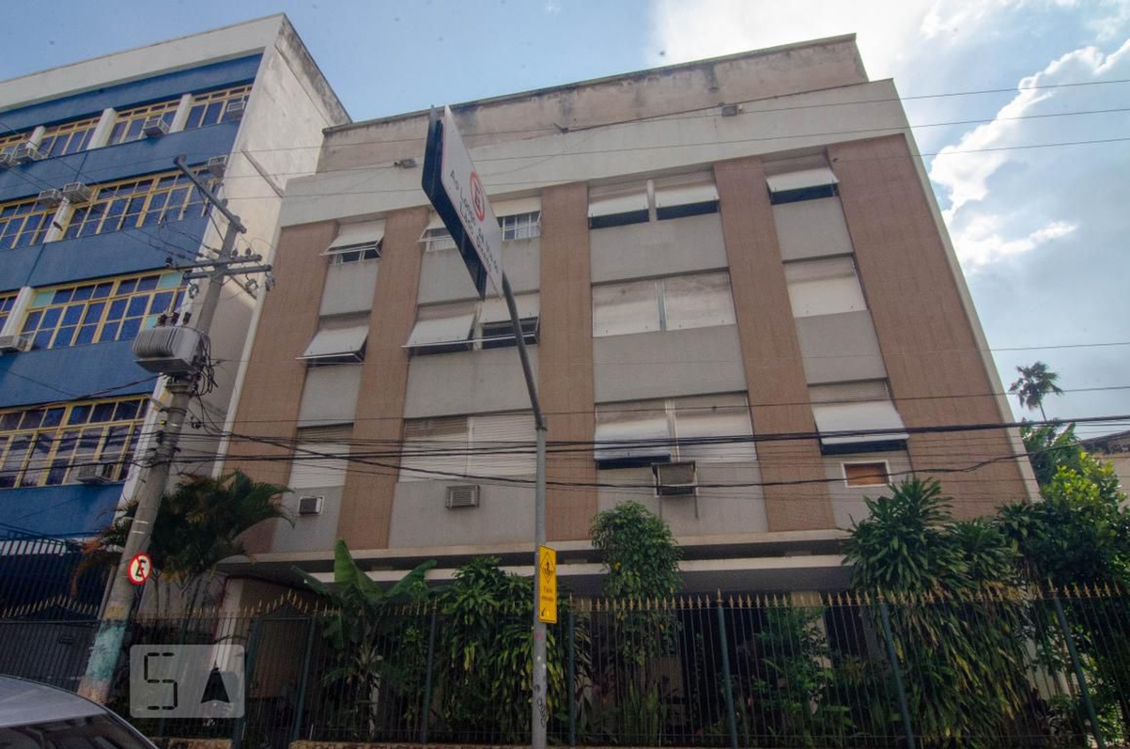 Fachada Edifício A Rua André Cavalcanti 100