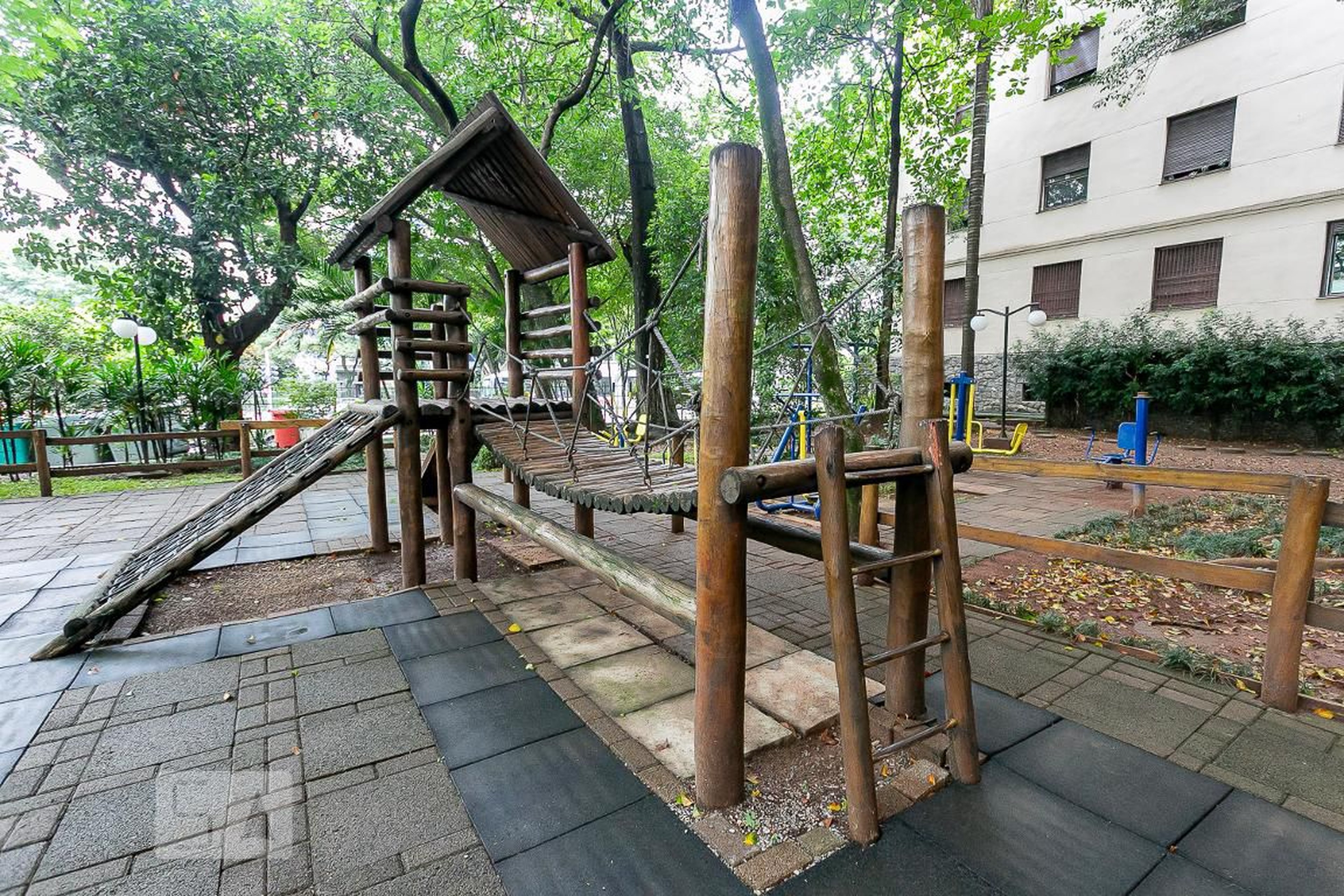 Playground - Maestro Elias