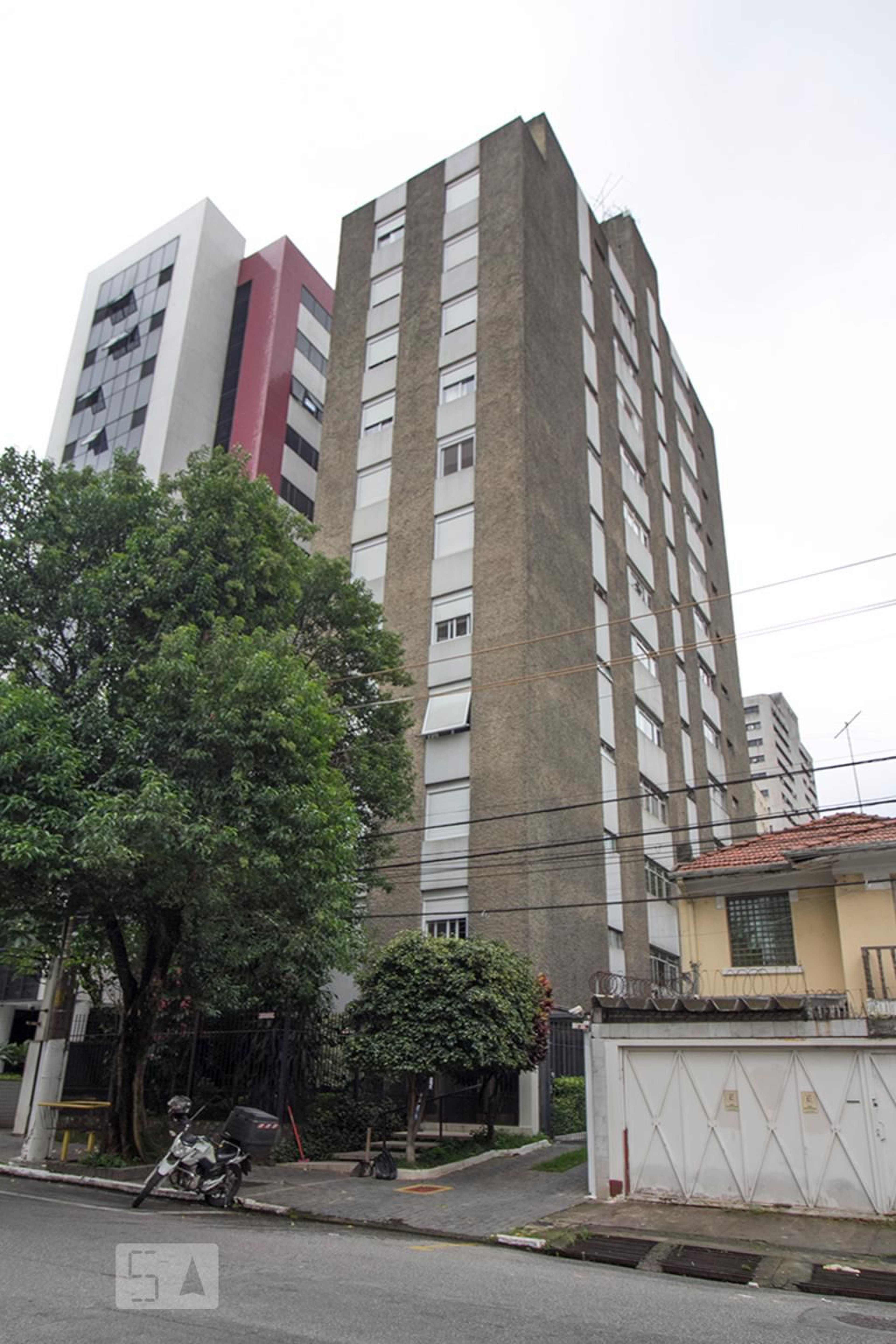 Fachada Condomínio em Rua Conceição de Monte Alegre, 65