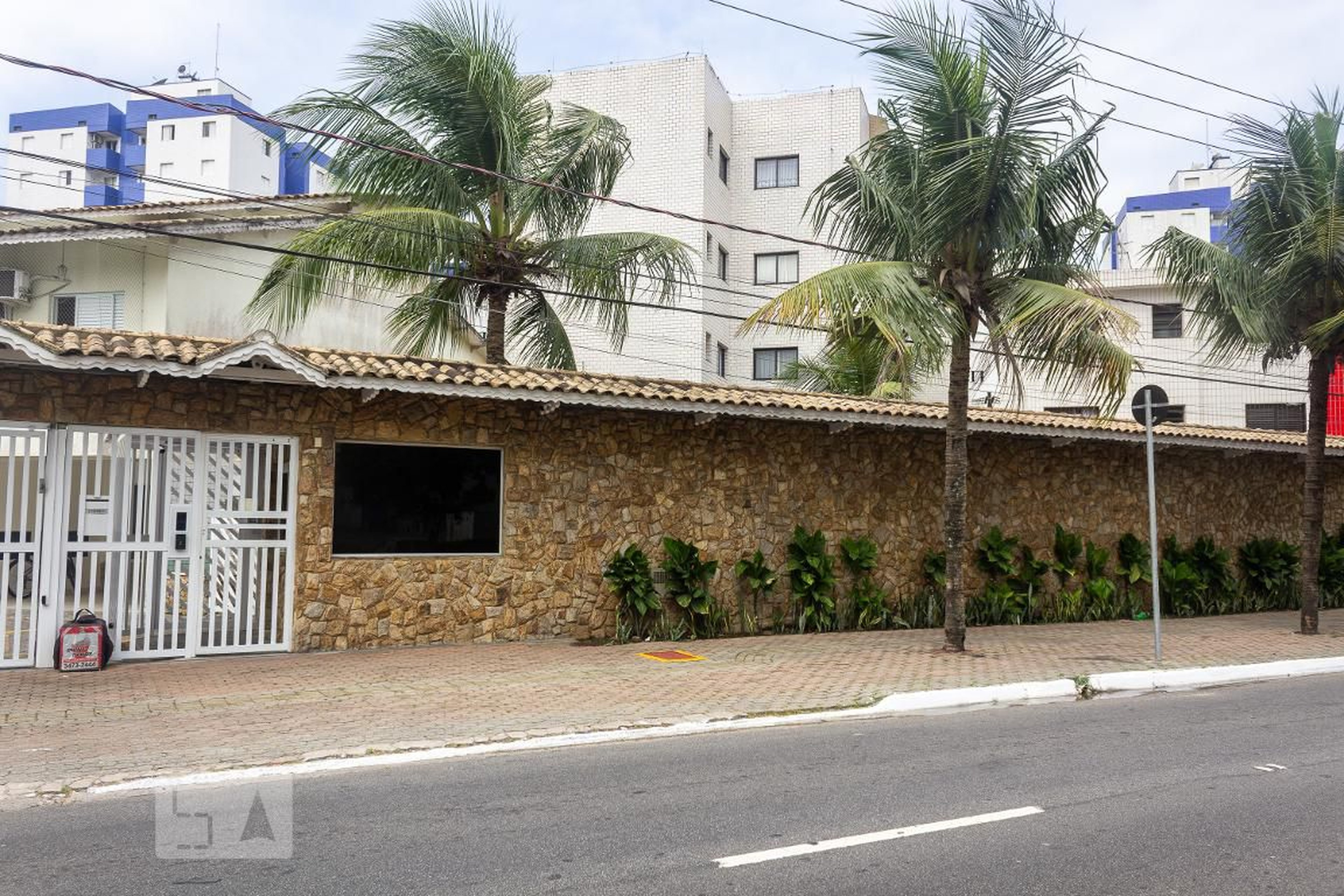 Fachada do condomínio Condomínio Fort Vil