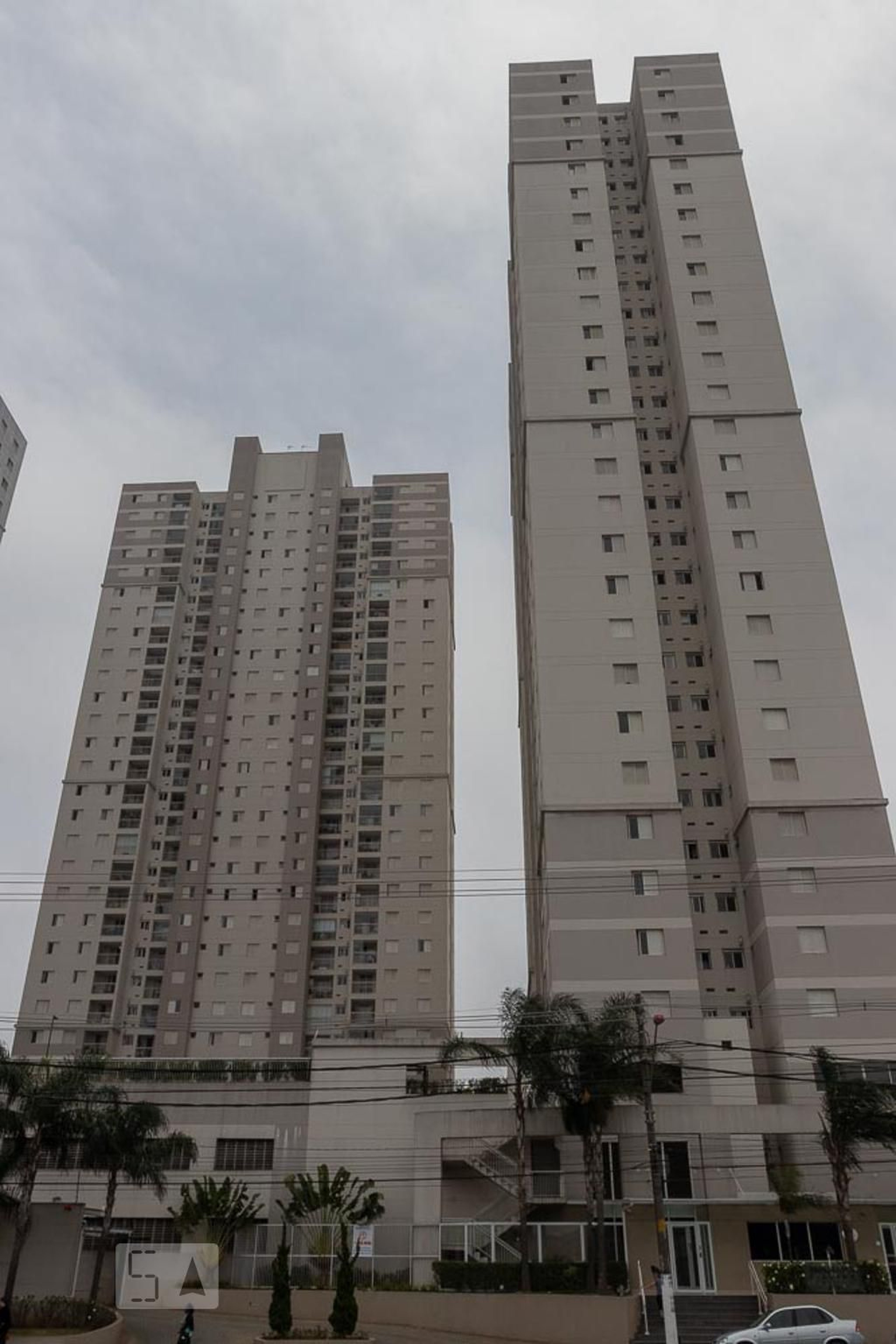 Fachada do Condomínio Condomínio em Avenida Fagundes de Oliveira, 520