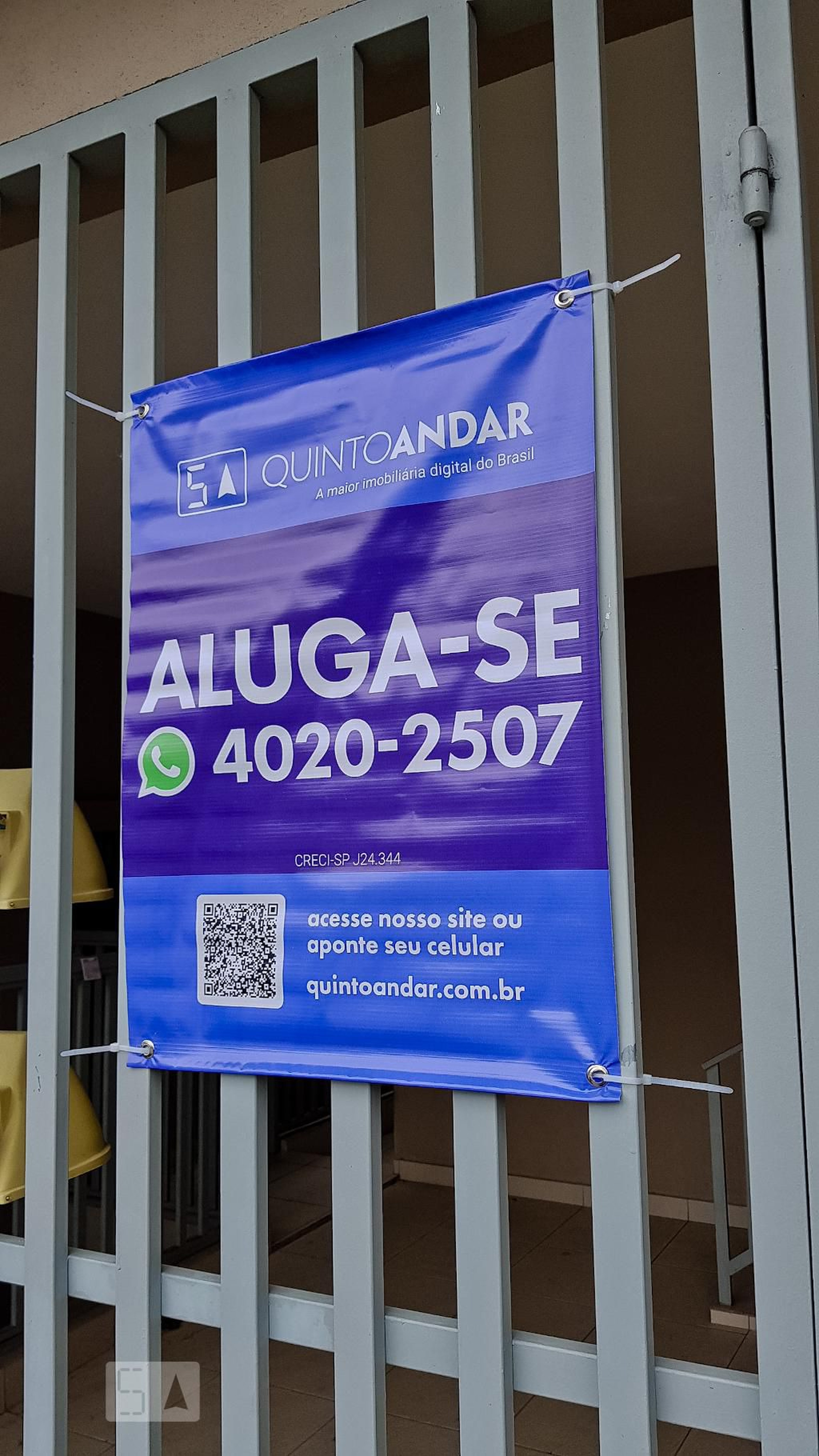 Fachada Condomínio em Rua Monsenhor Januário Sangirardi, 129