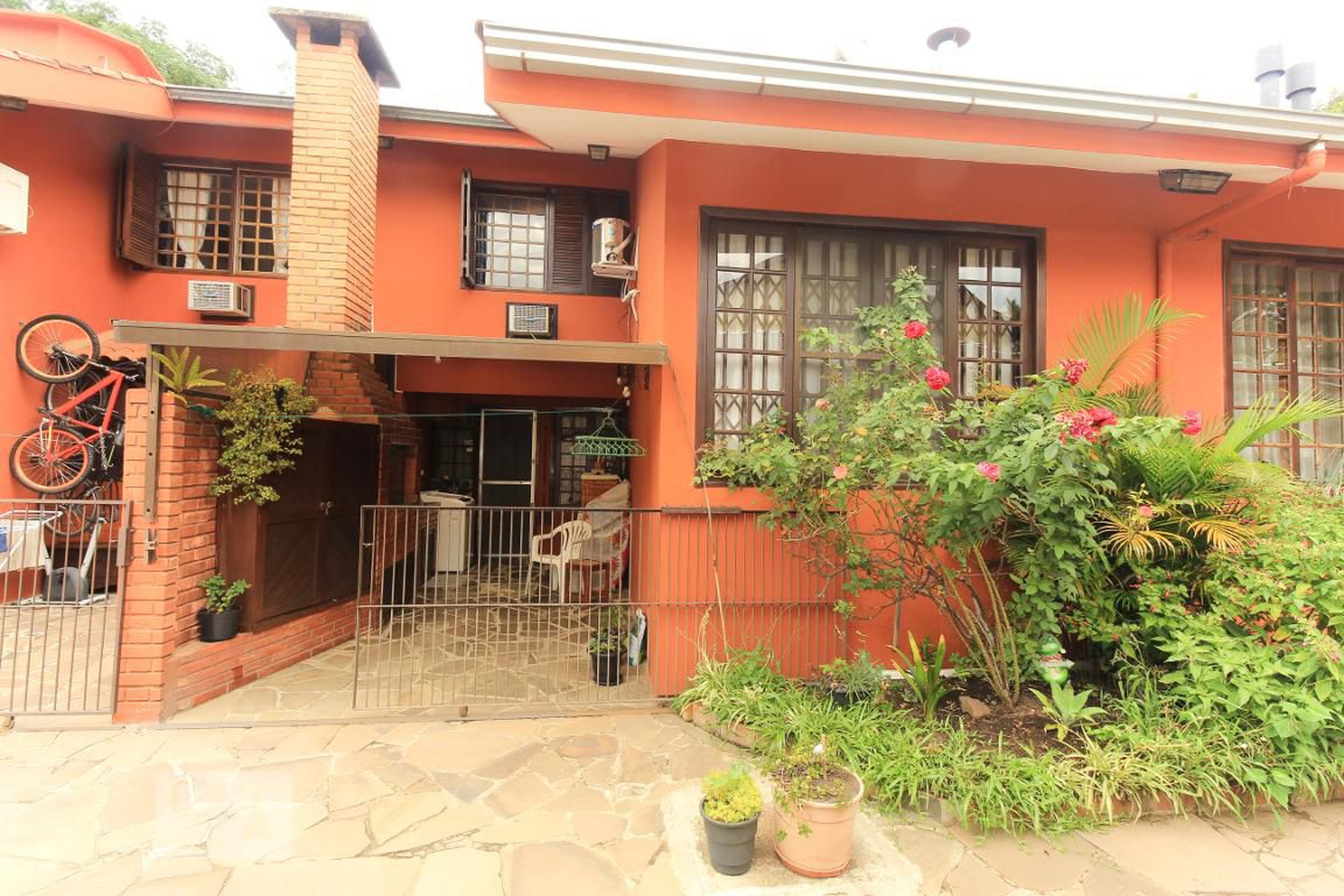 Fachada Condomínio em Rua Doutor Mário Totta, 1811