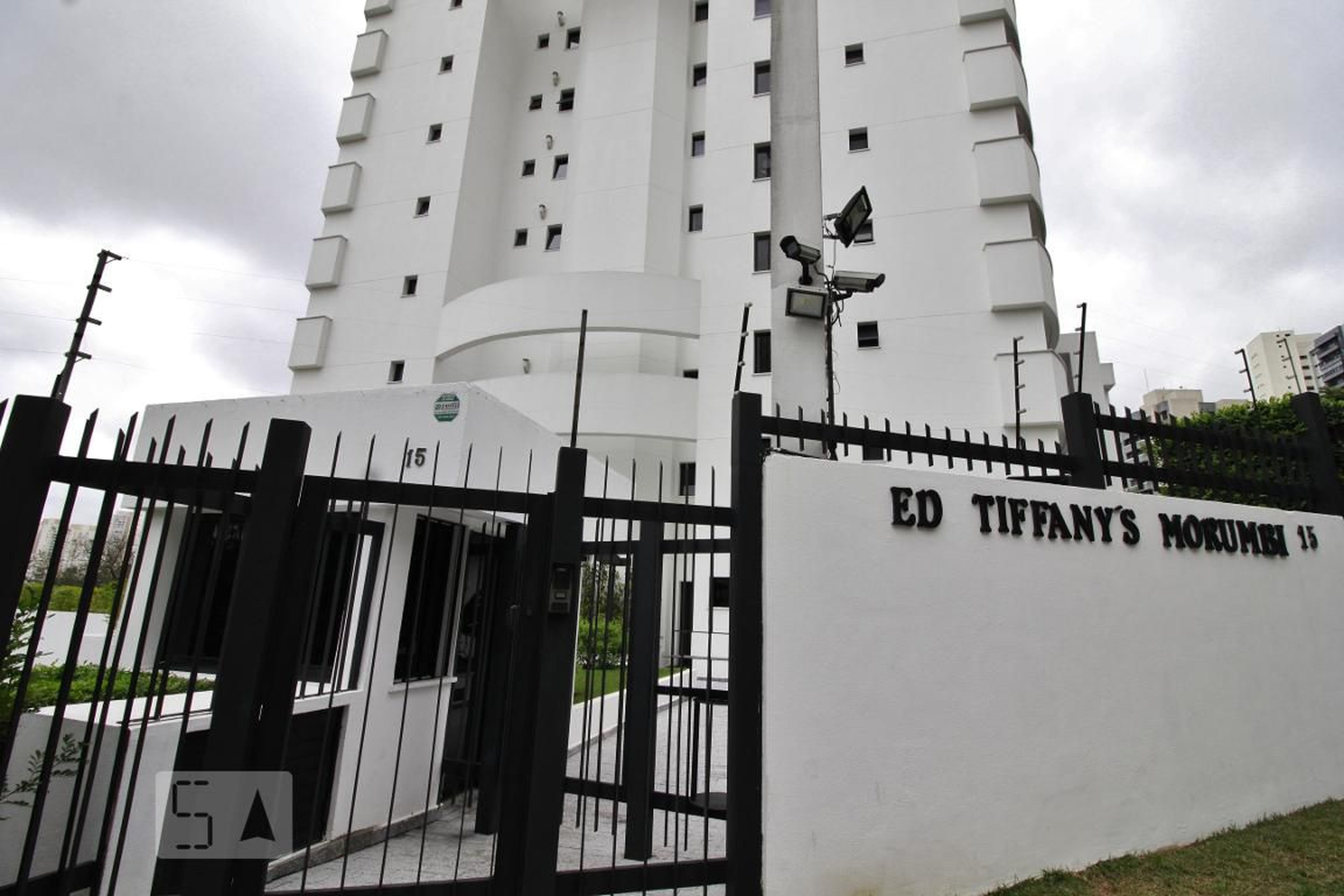 Fachada Condomínio em Rua Jandiatuba, 15