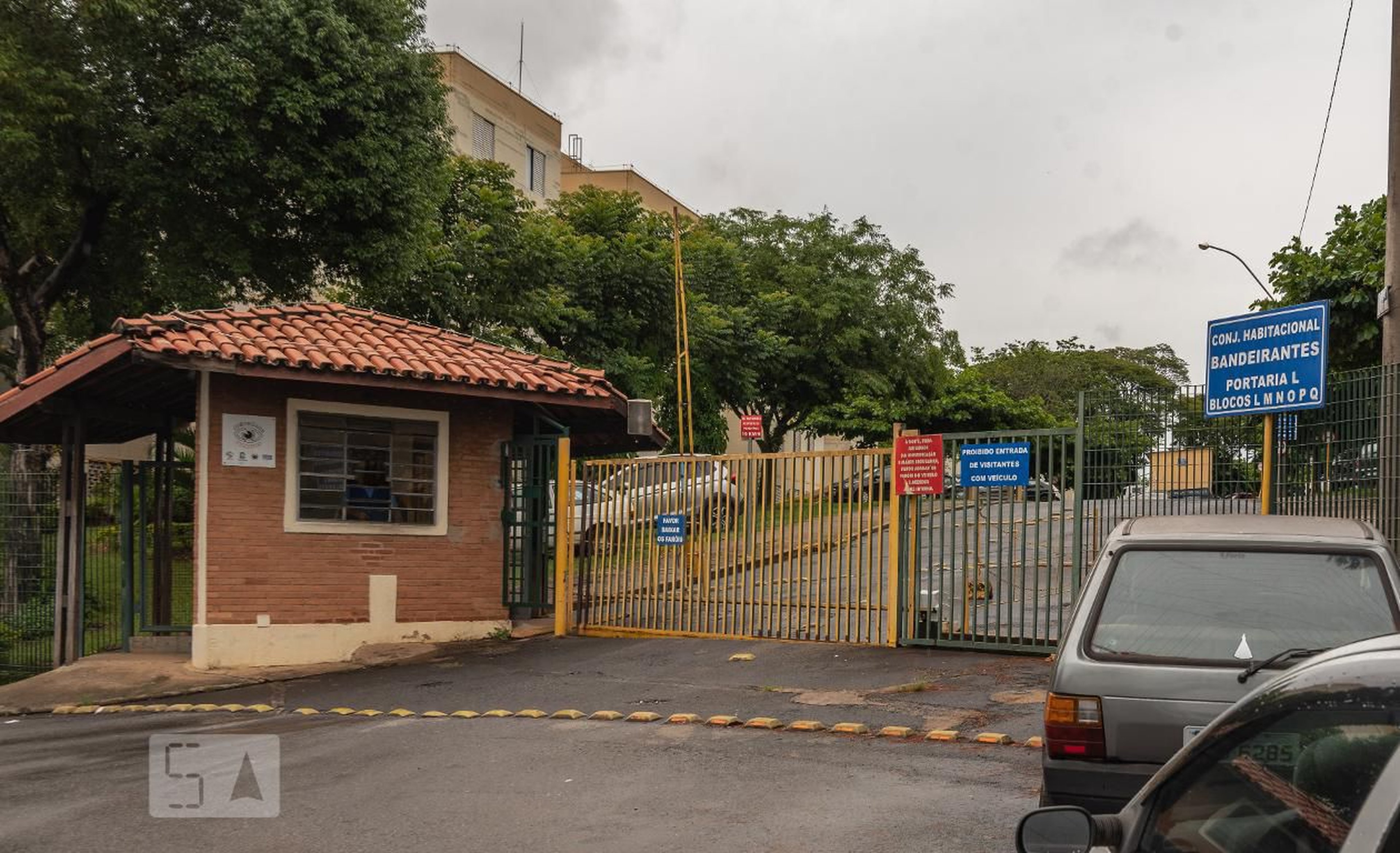 Fachada do Condomínio Condomínio Bandeirantes