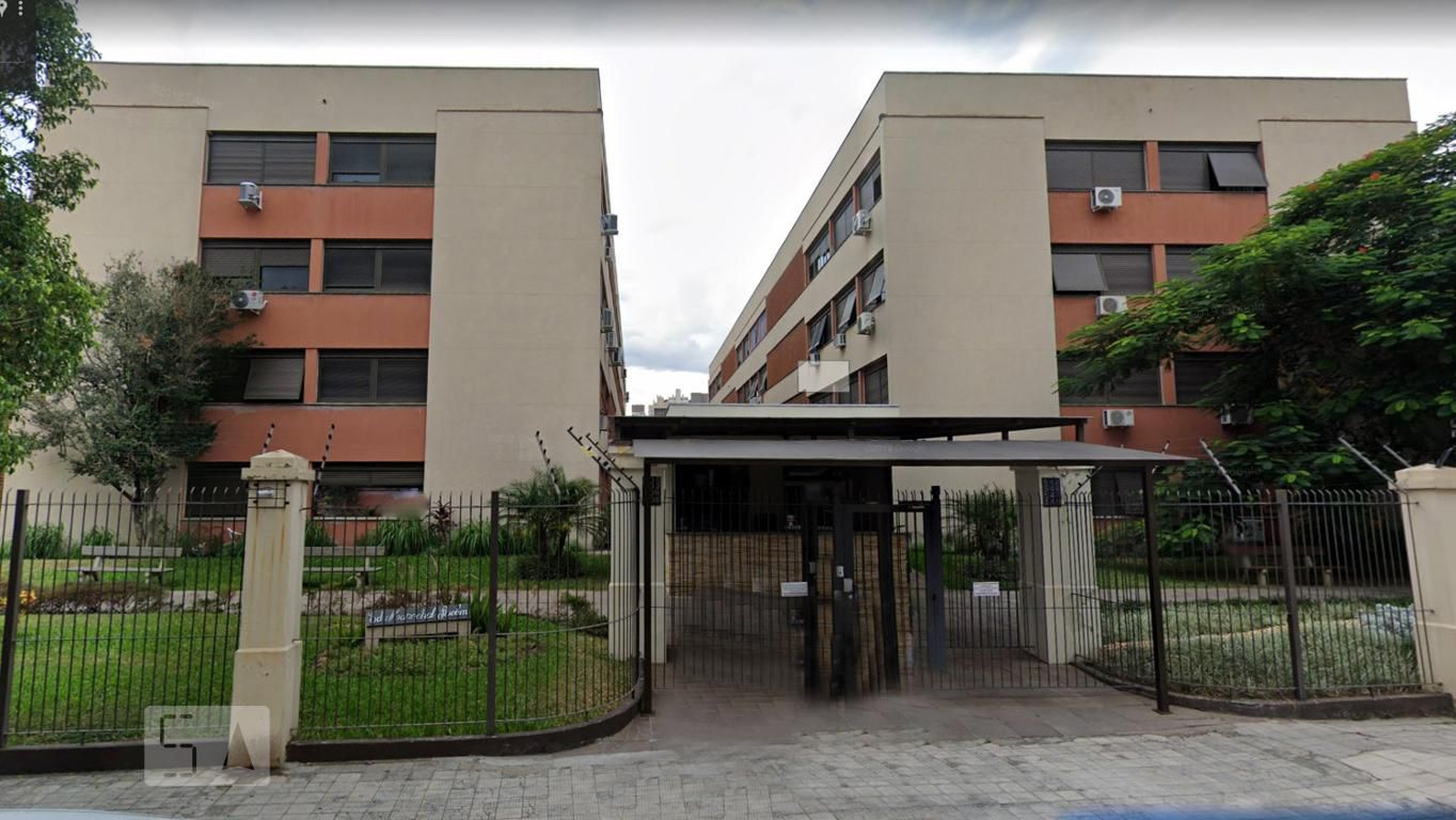 Fachada do Condomínio Condomínio em Rua São Vicente, 544