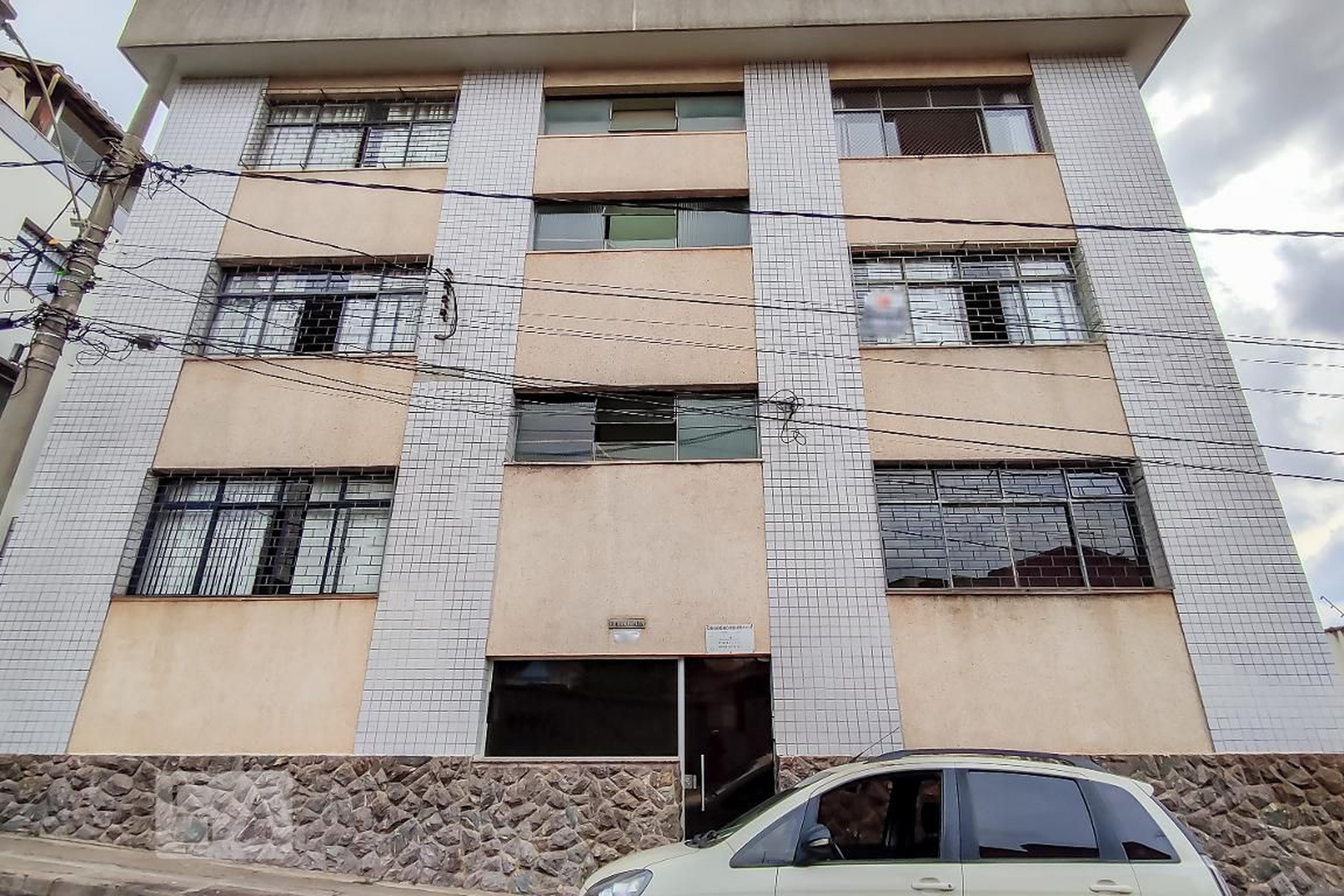 Fachada Condomínio em Rua Monsenhor Horta, 496