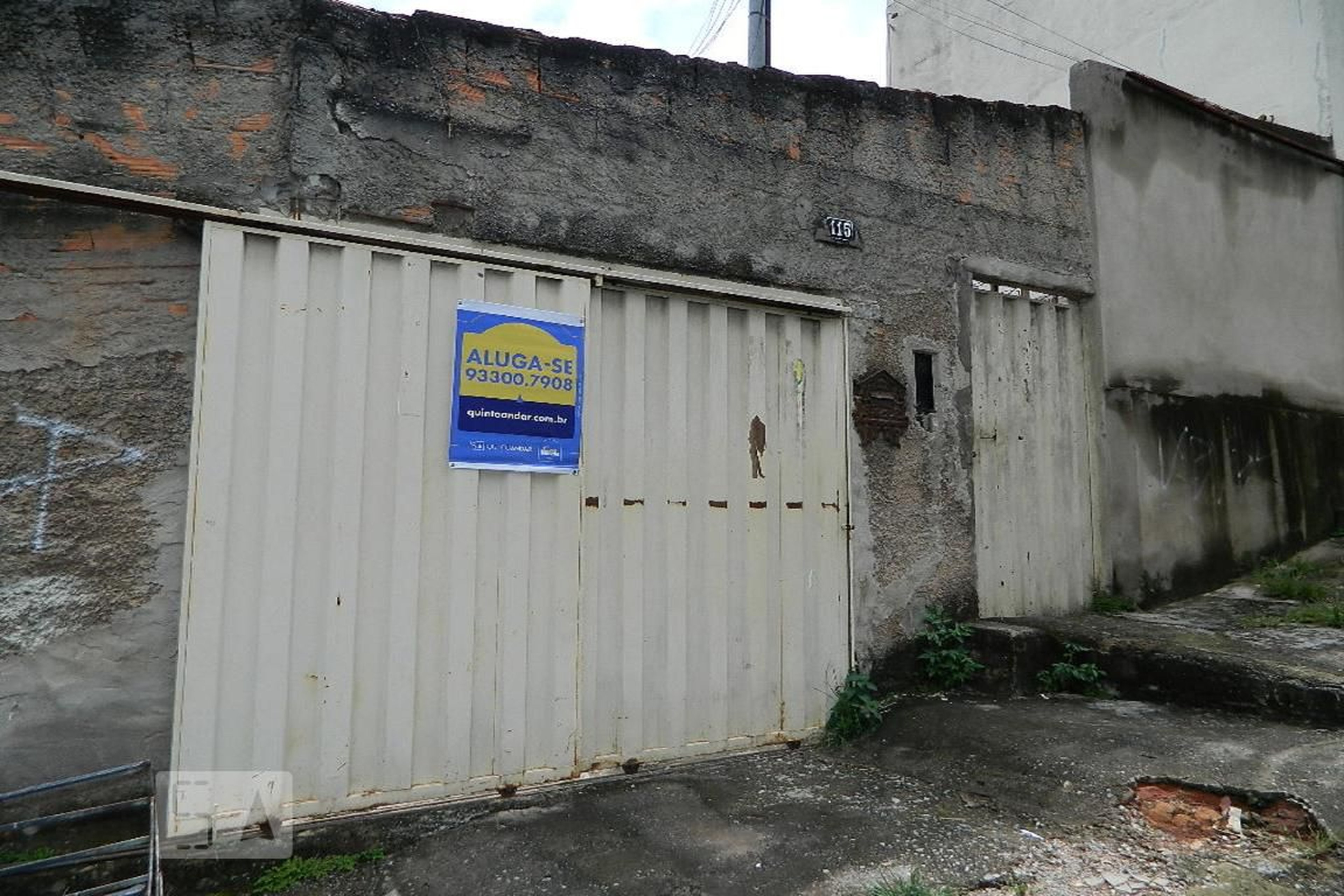 Fachada do Condomínio Condomínio em Rua Izaura Pereira Almeida, 115