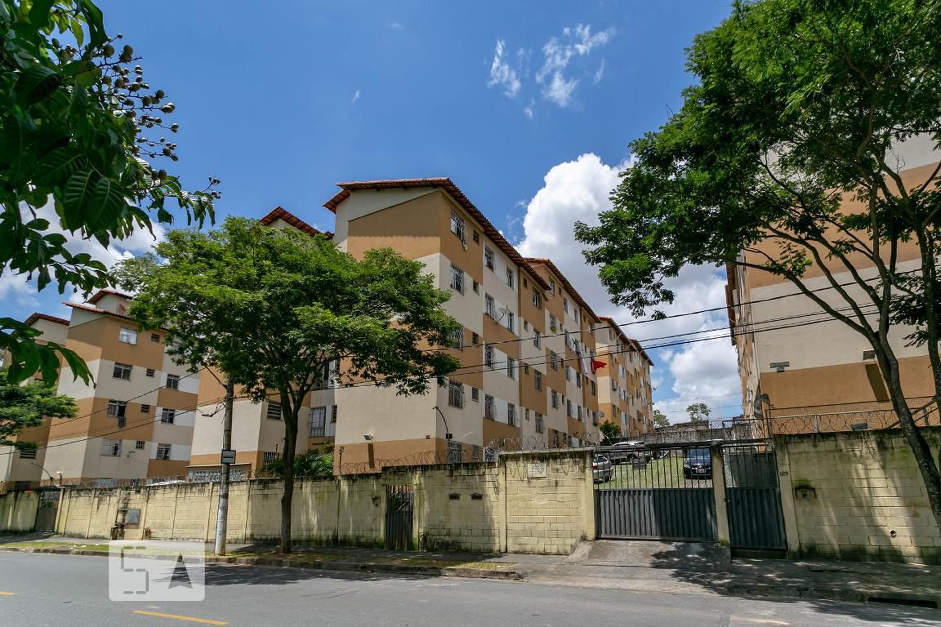 Fachada Condomínio em Rua Campo Verde, 517