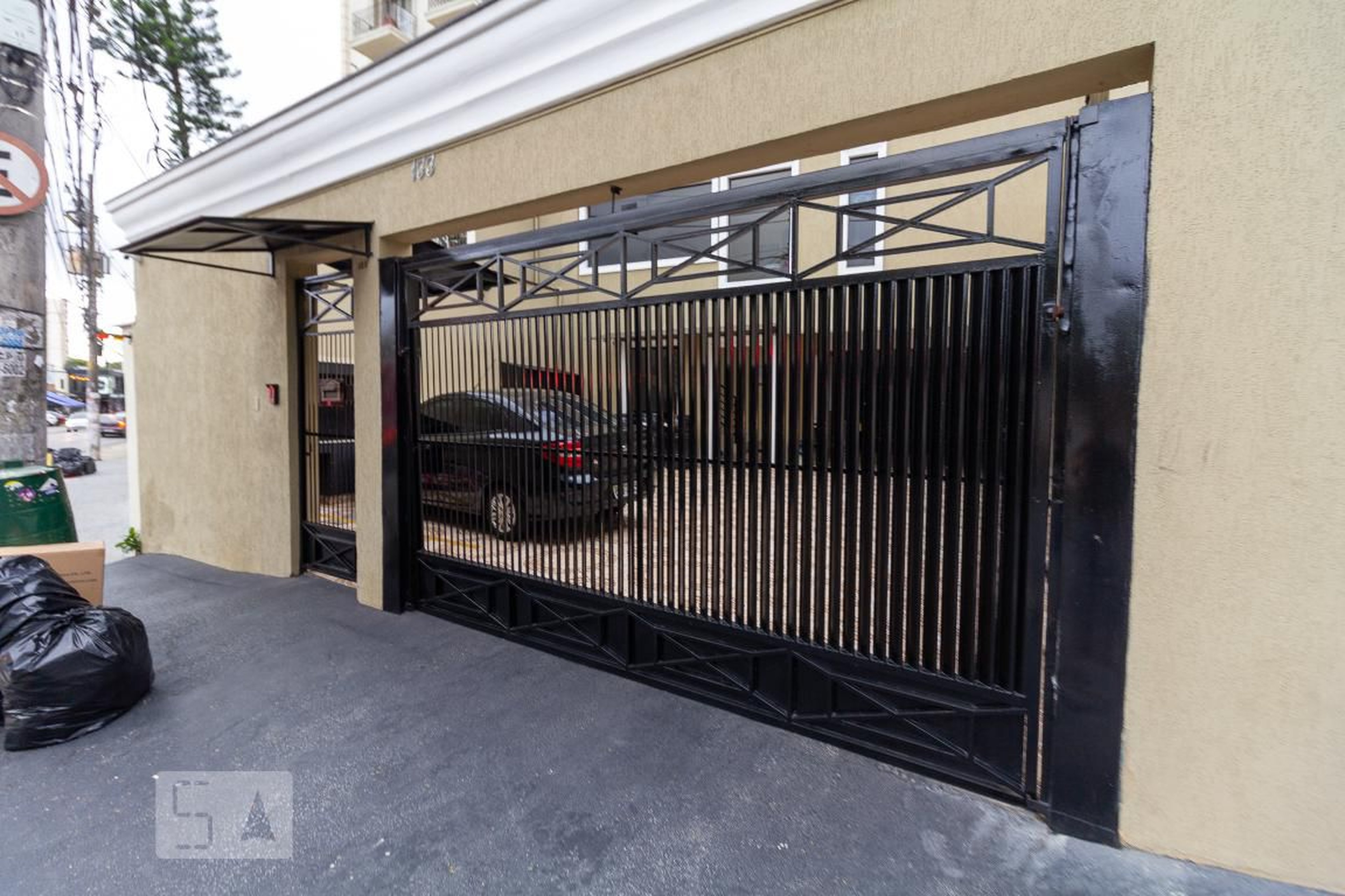 Fachada Condomínio em Avenida Engenheiro Heitor Antônio Eiras Garcia, 133