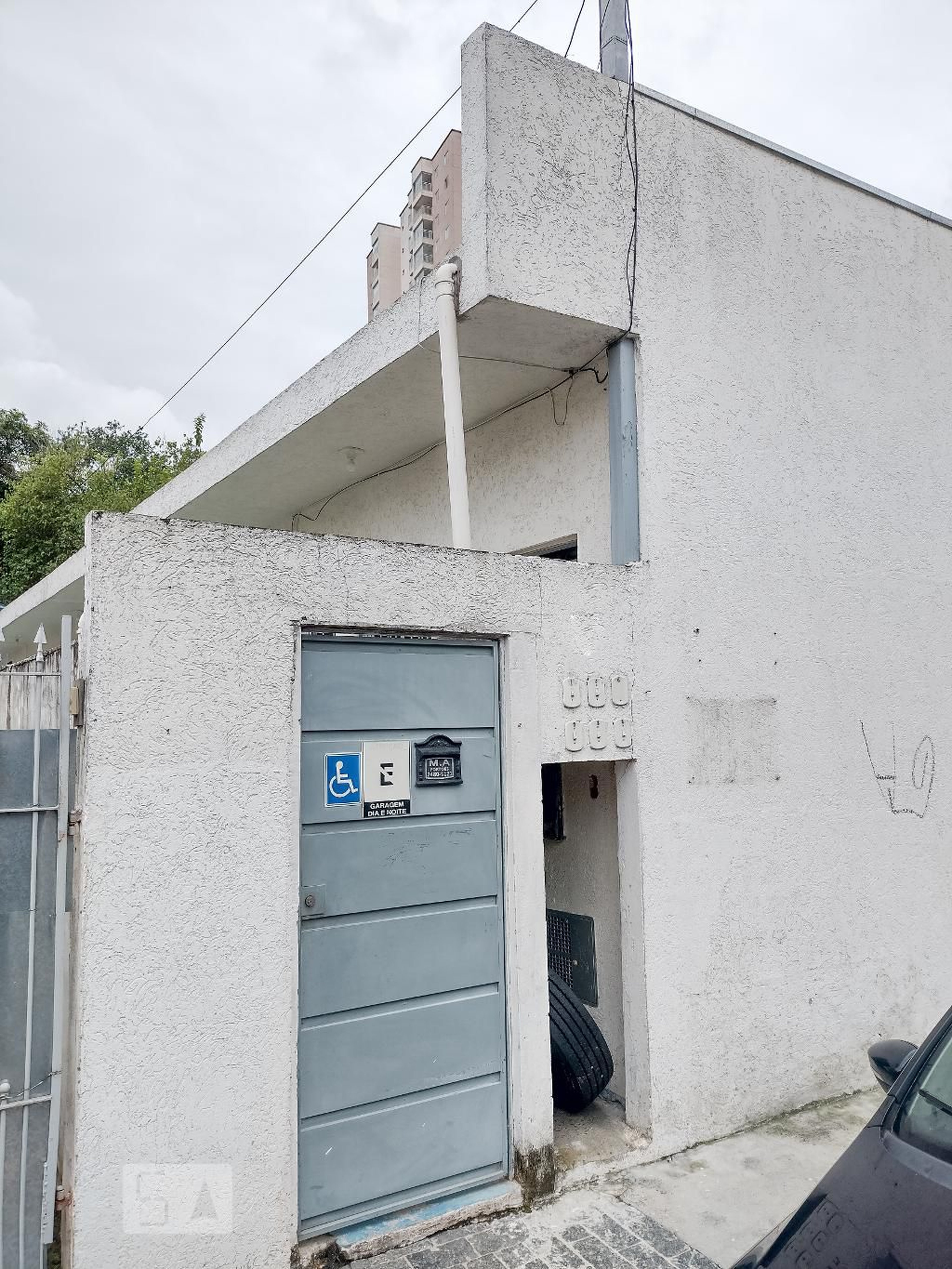 Fachada Condomínio em Rua Nazaré da Mata, 105