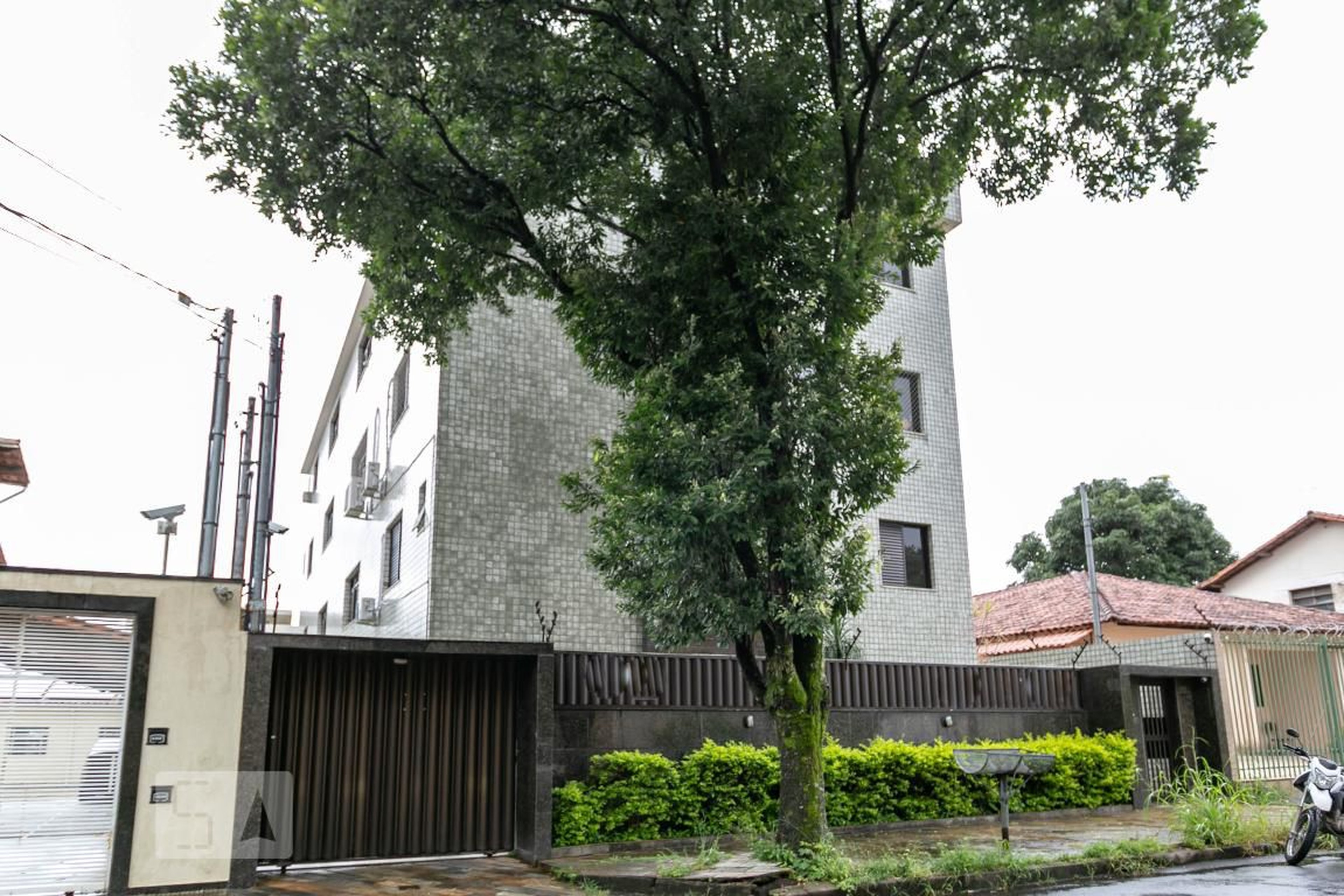 Fachada Condomínio em Rua Henrique Cabral, 796