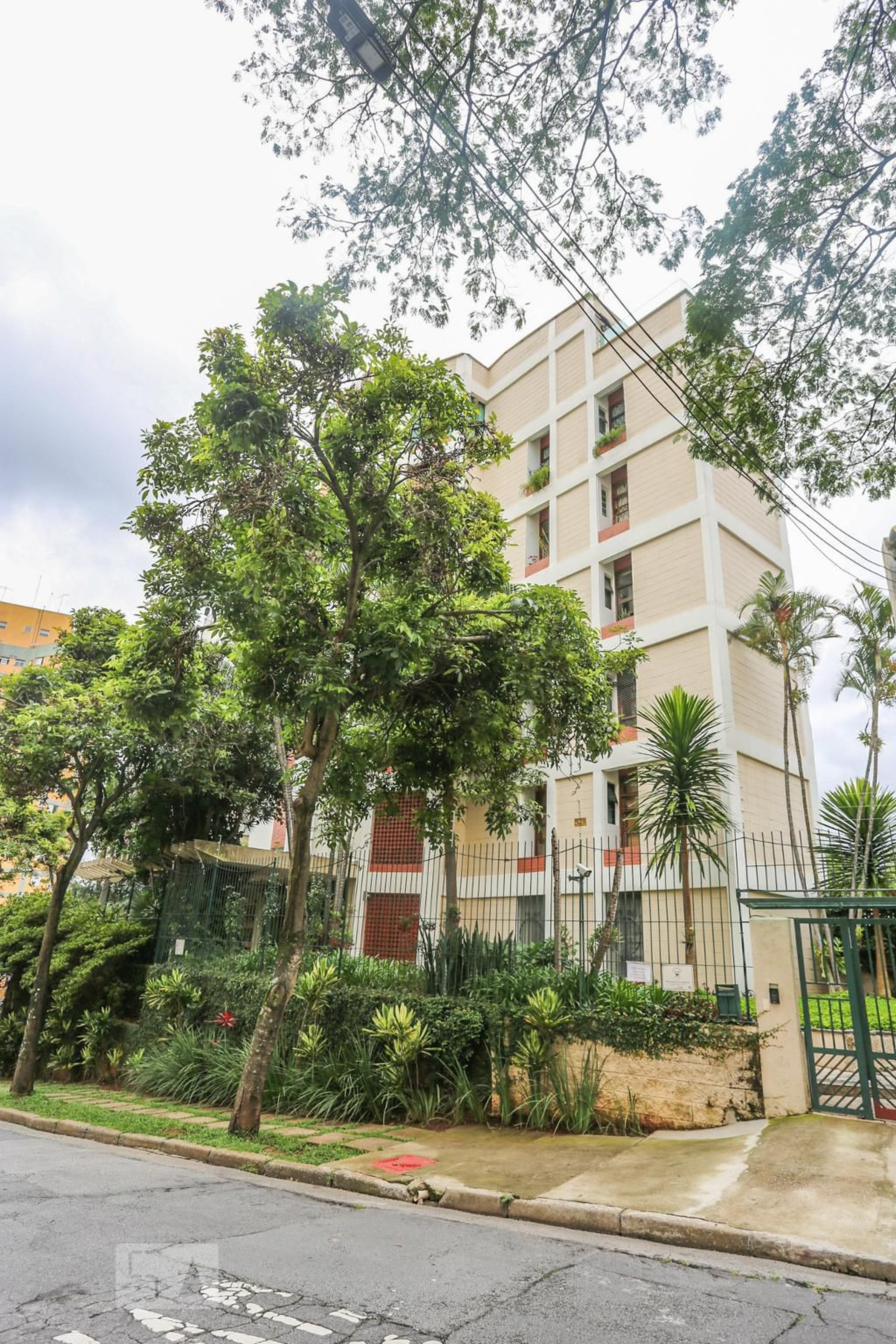 Fachada Condomínio Casa de Pedra