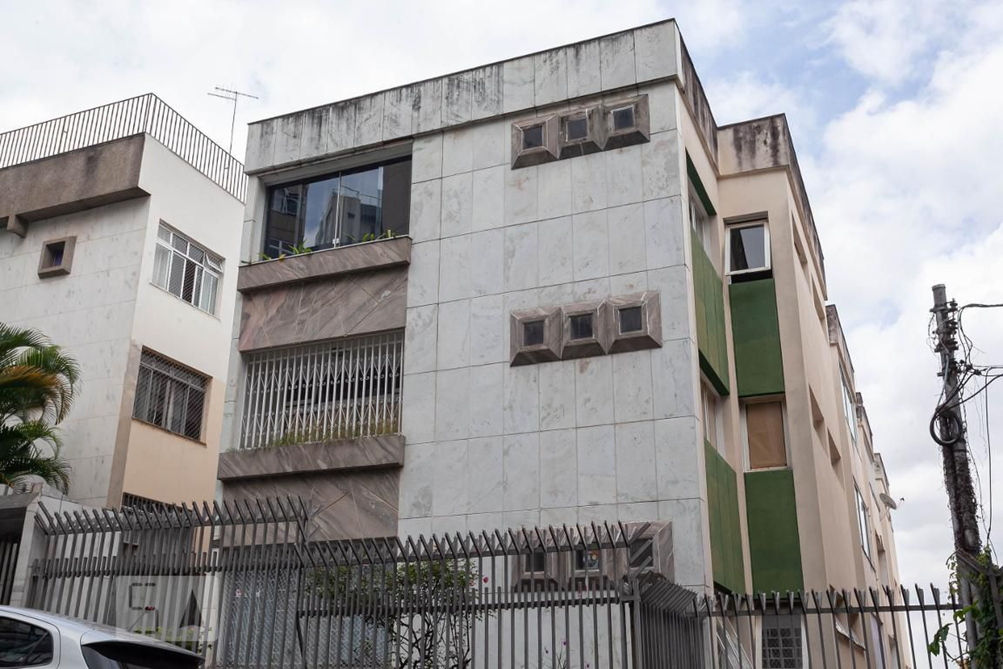 Fachada do prédio Condomínio em Rua Bambuí, 740