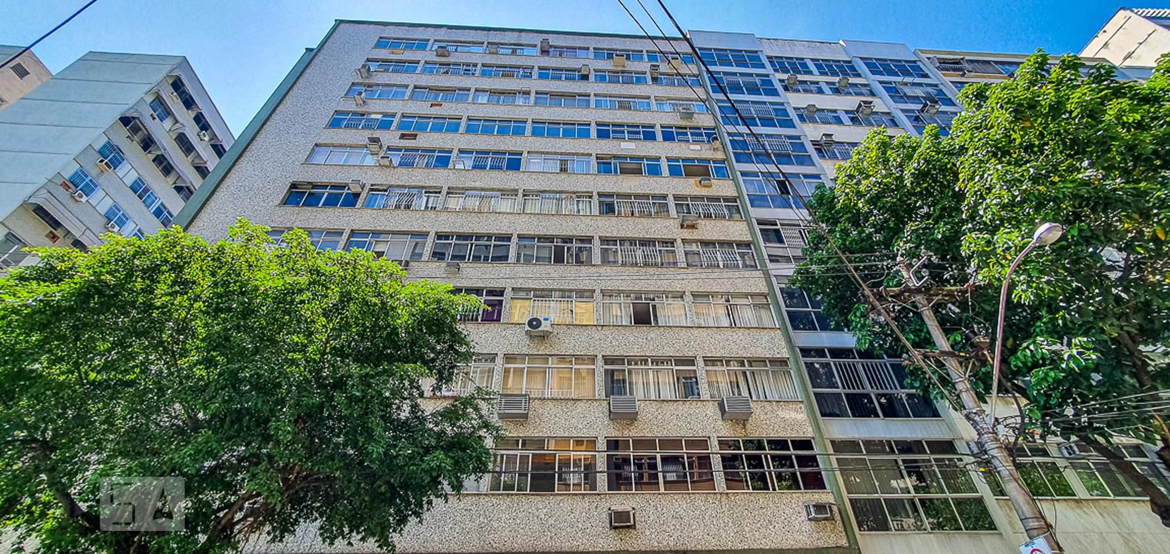 Fachada Condomínio em Rua Osvaldo Cruz, 56