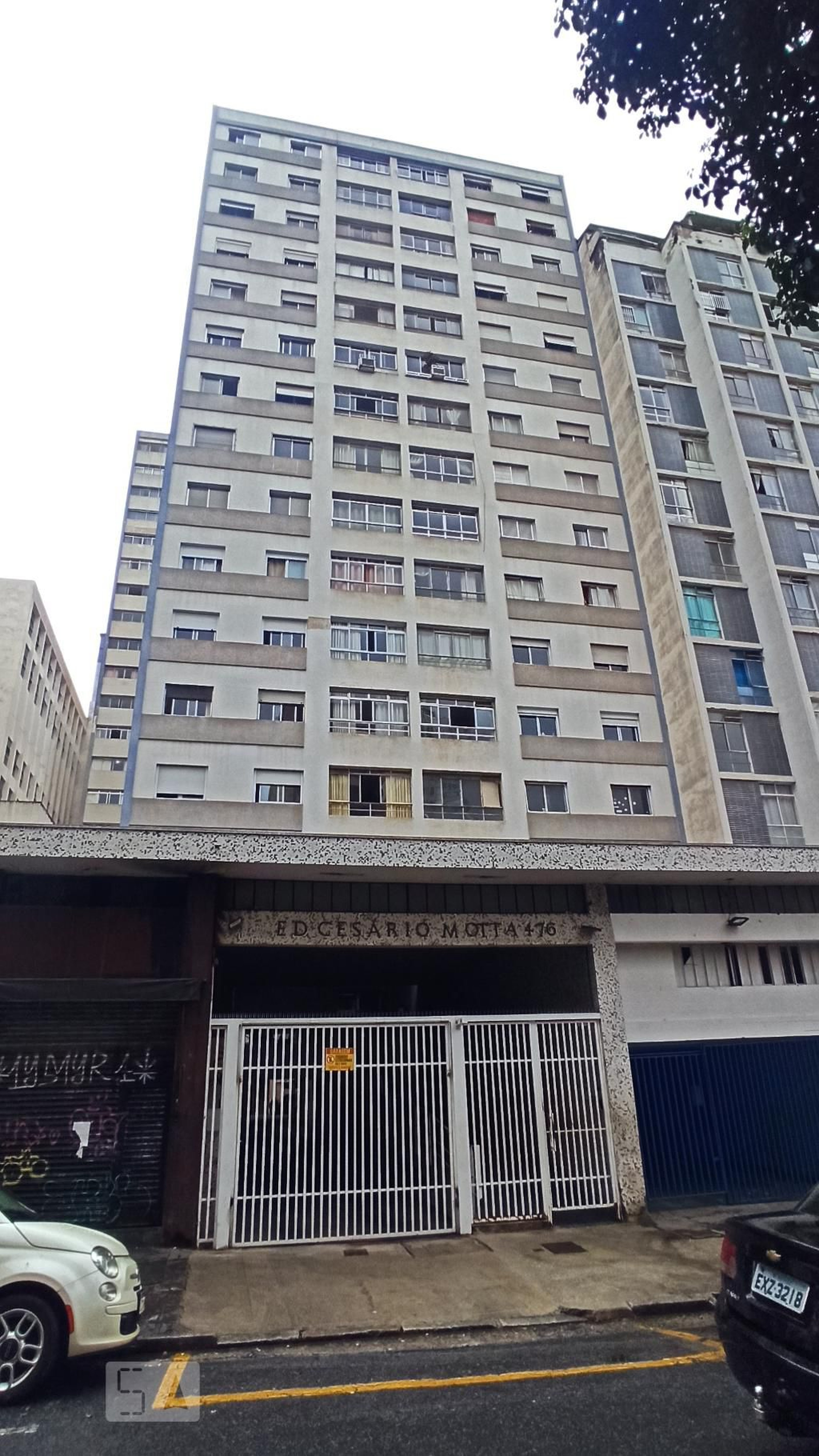 Fachada do Condomínio Edifício Cesário Mota