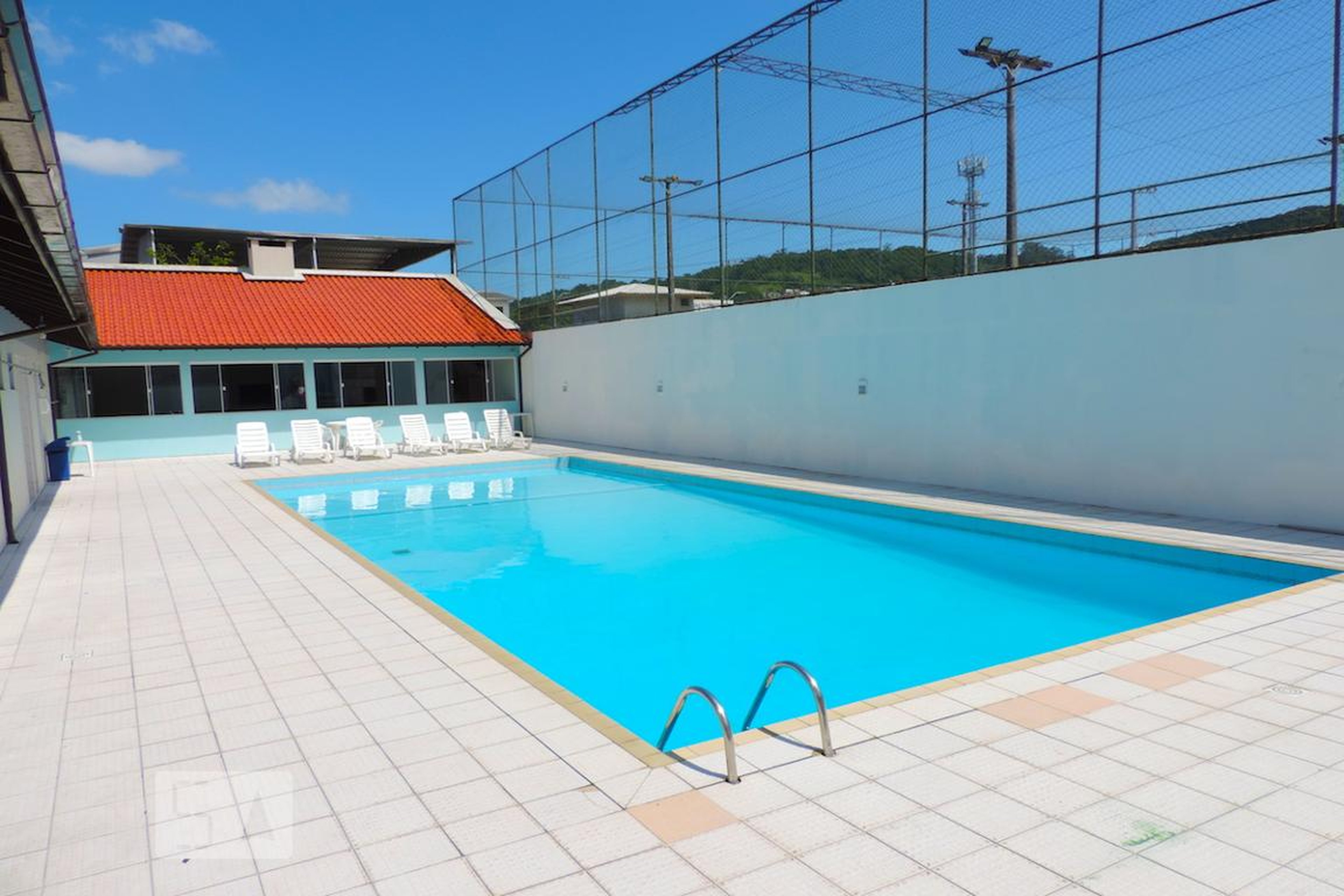 Piscina - Residencial Avenida das Torres