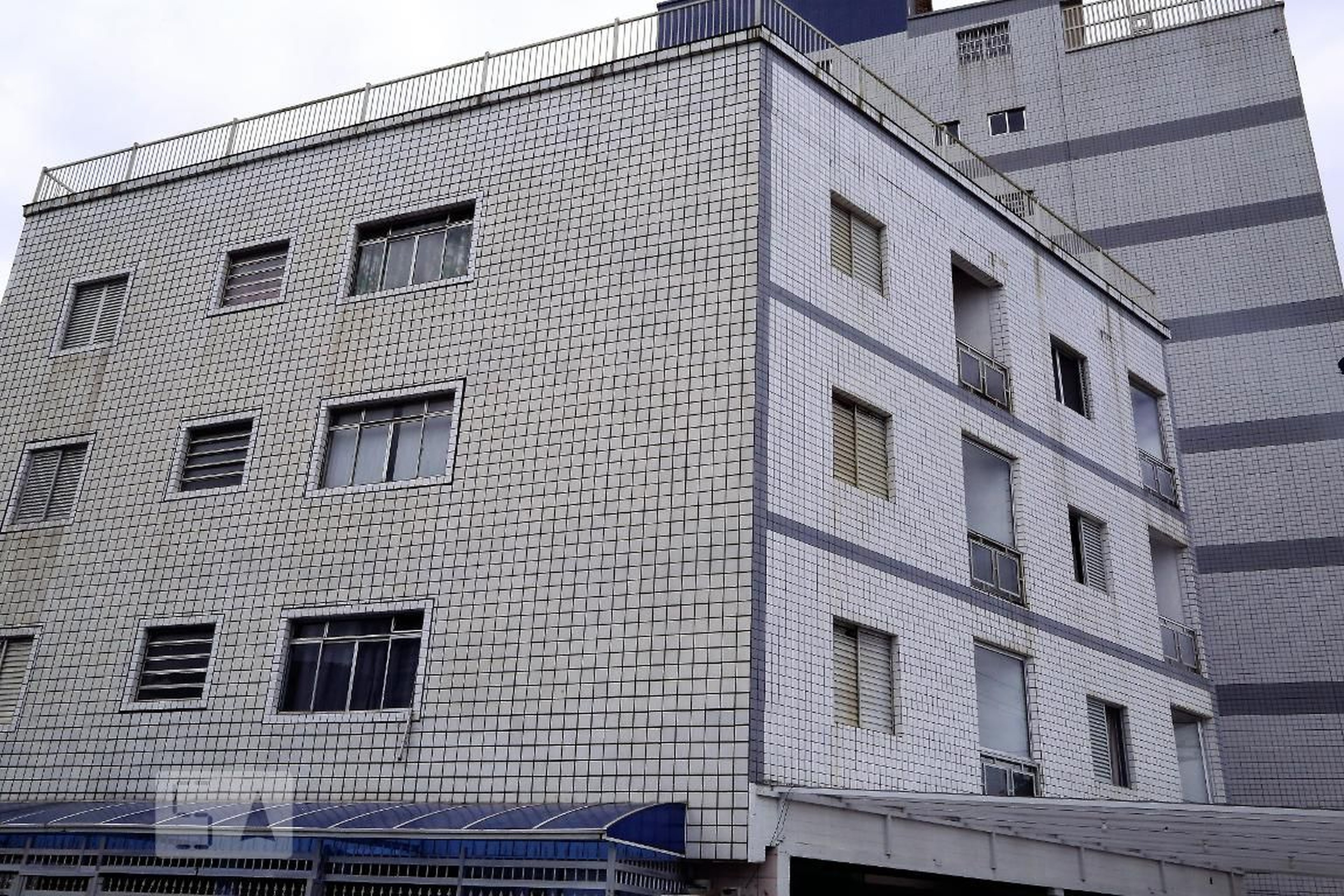 Fachada Condomínio em Rua João Piedade Gomes, 18