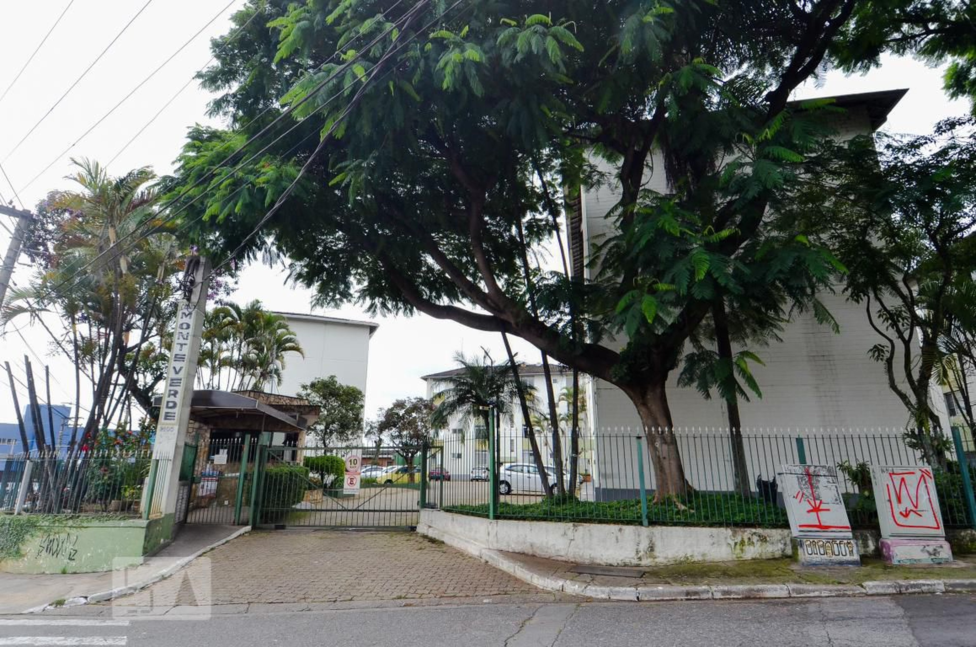 Fachada do Condomínio Condomínio Conjunto Residencial Monte Verde