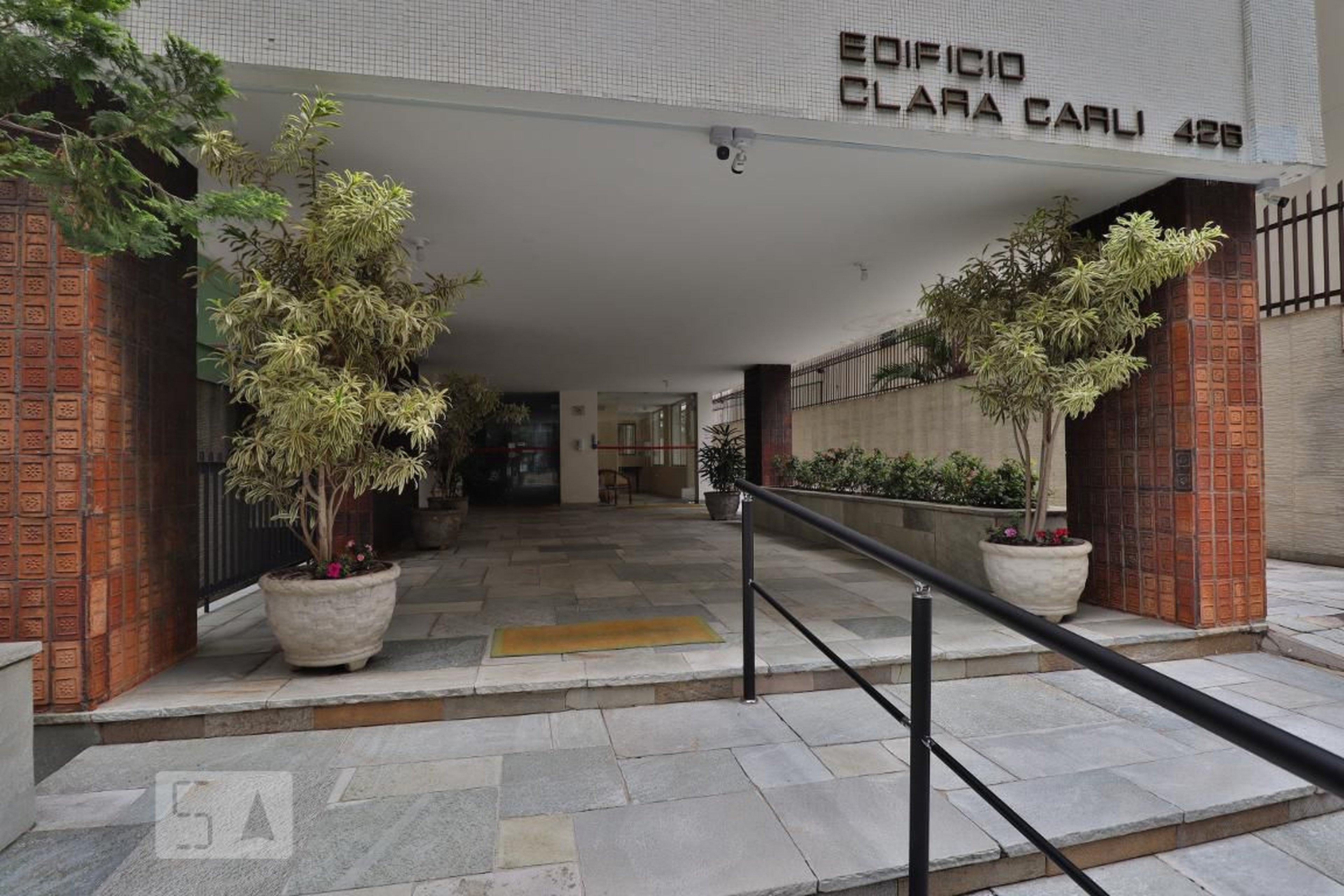 Entrada - Clara Carli