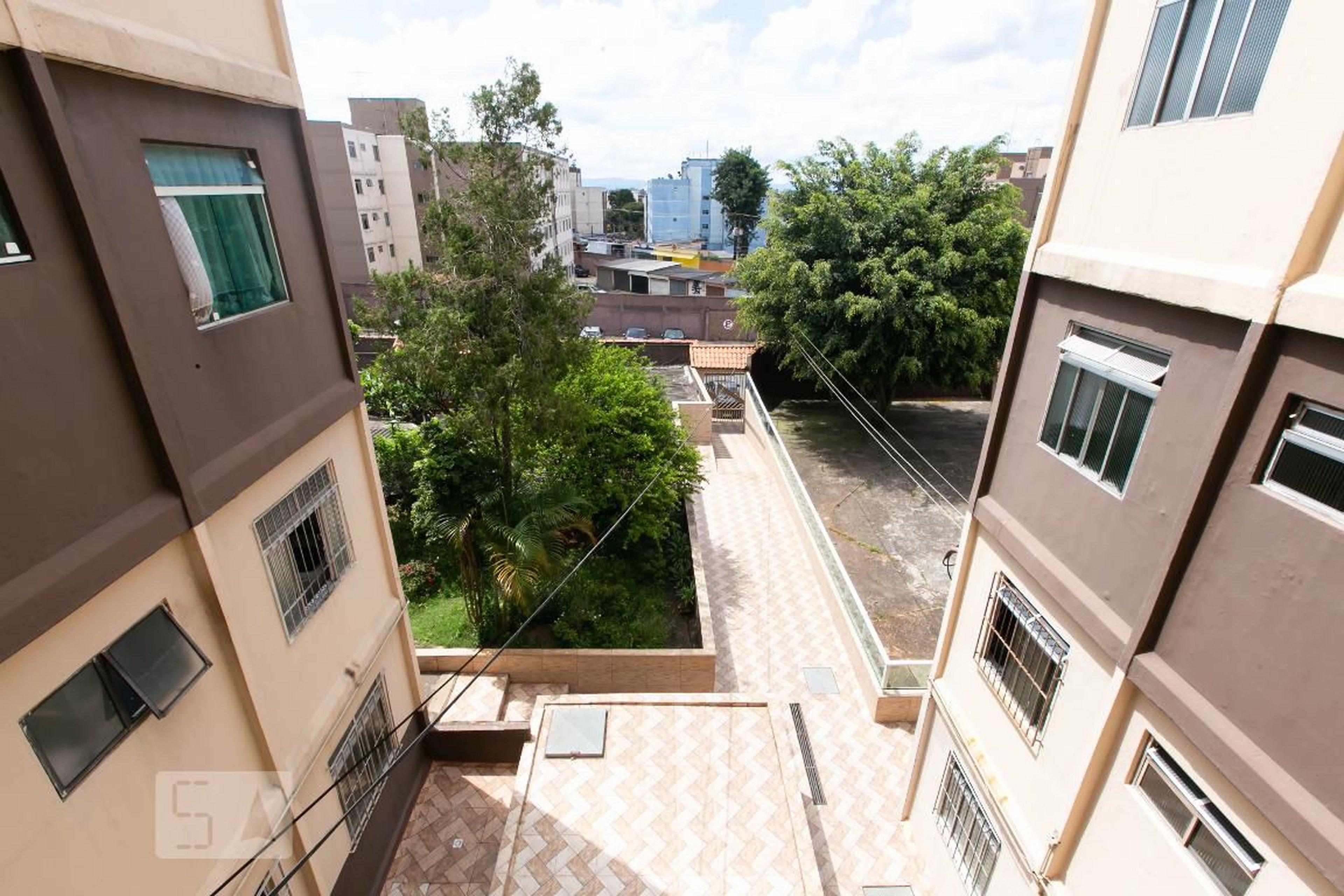 Condomínio - Violetas I