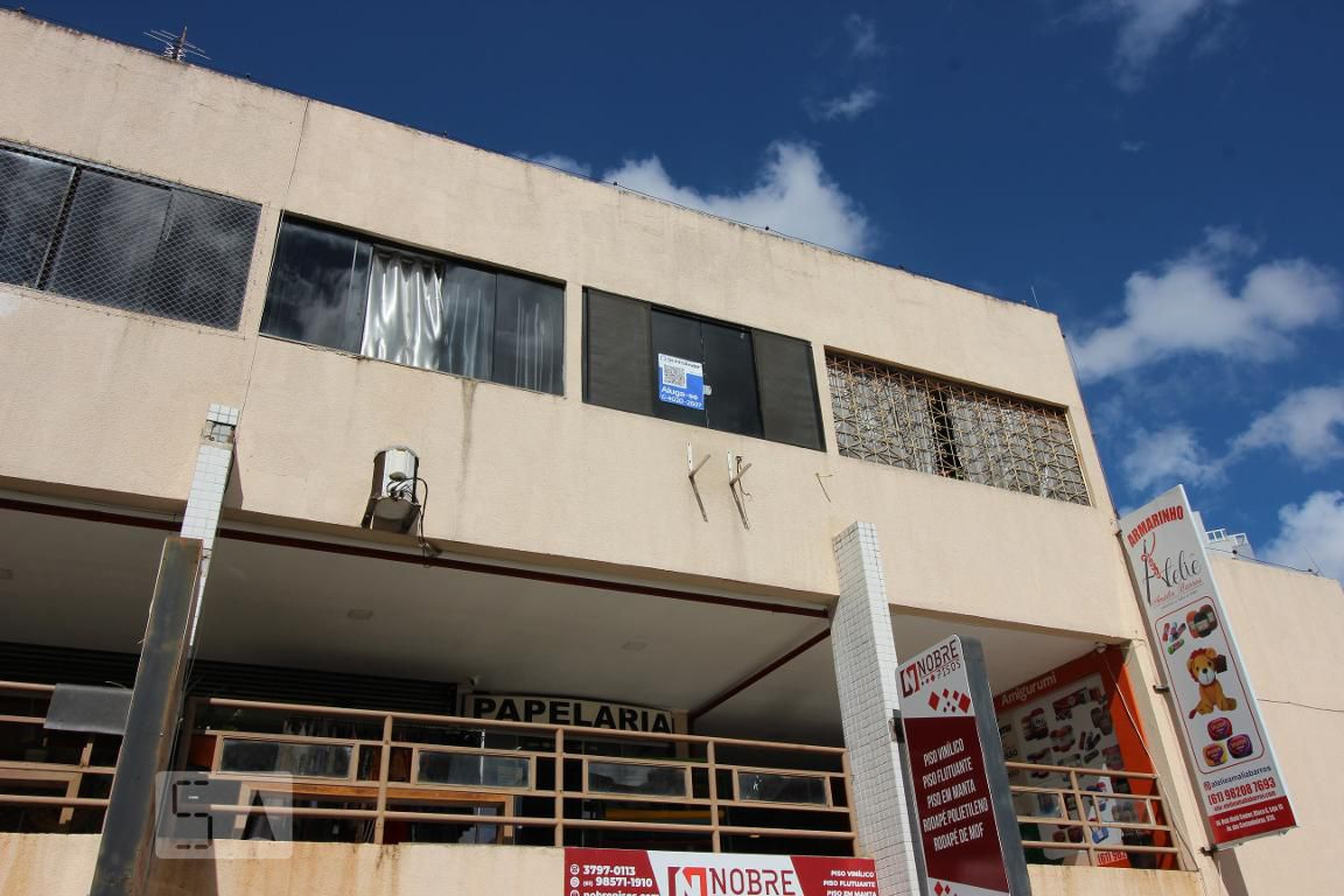 Fachada Condomínio em Avenida das Castanheiras, 103