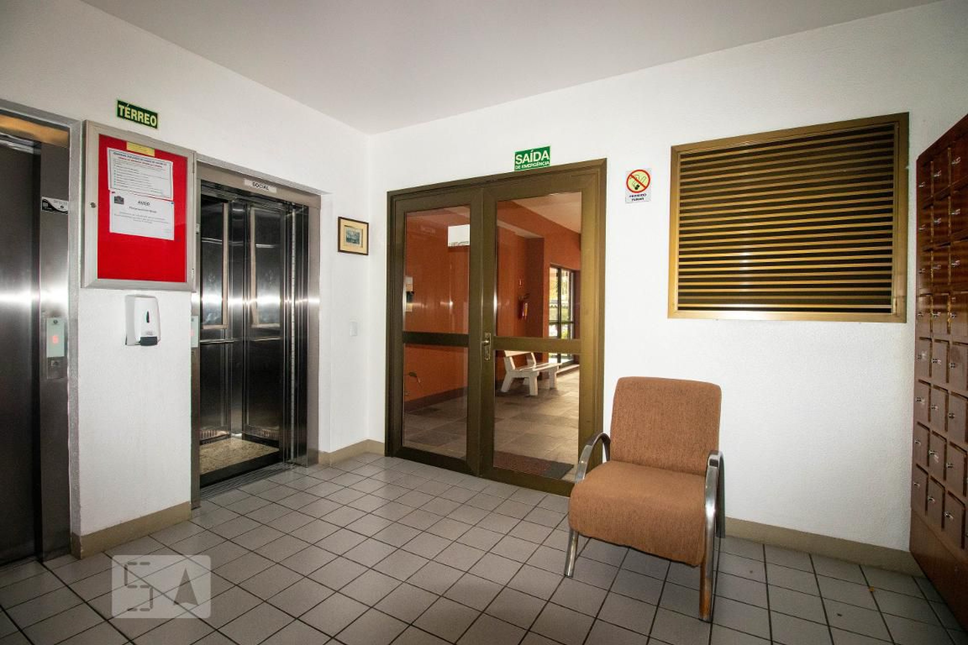 Hall de Entrada - Ville de France