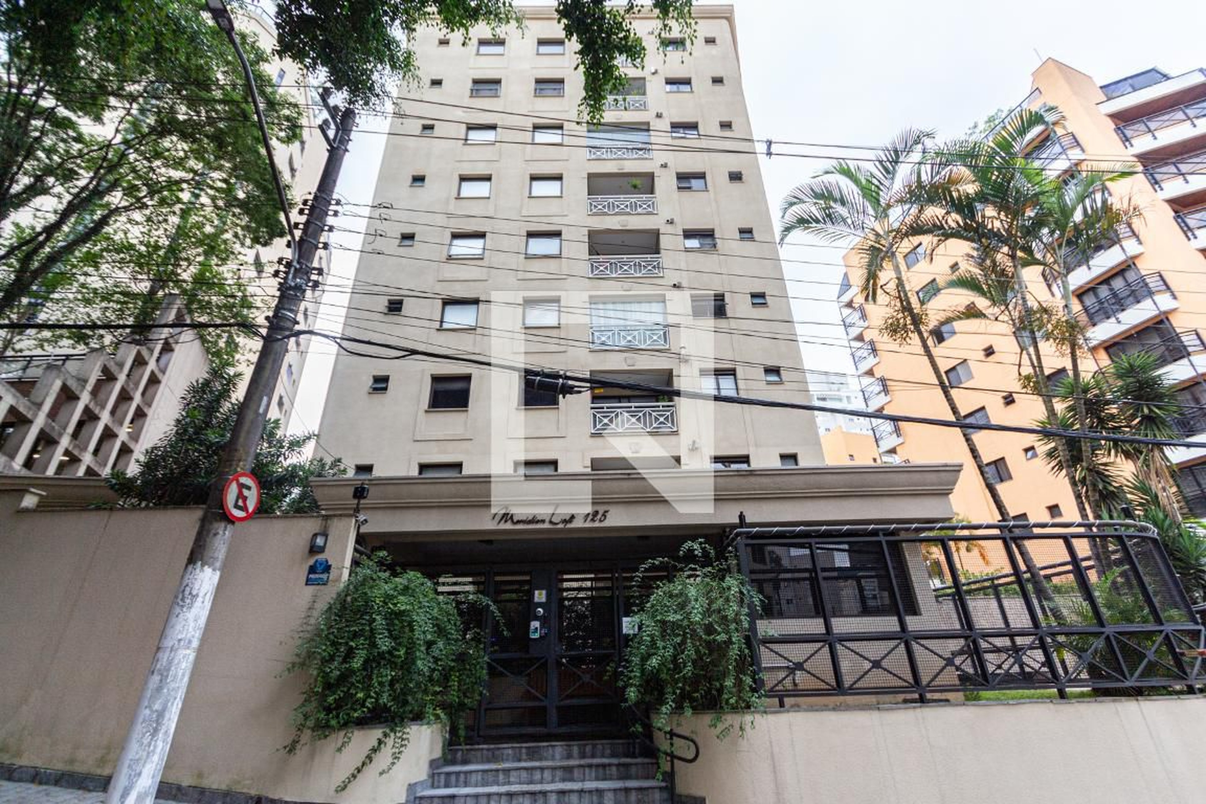 Fachada Condomínio em Rua Itaiteva, 127