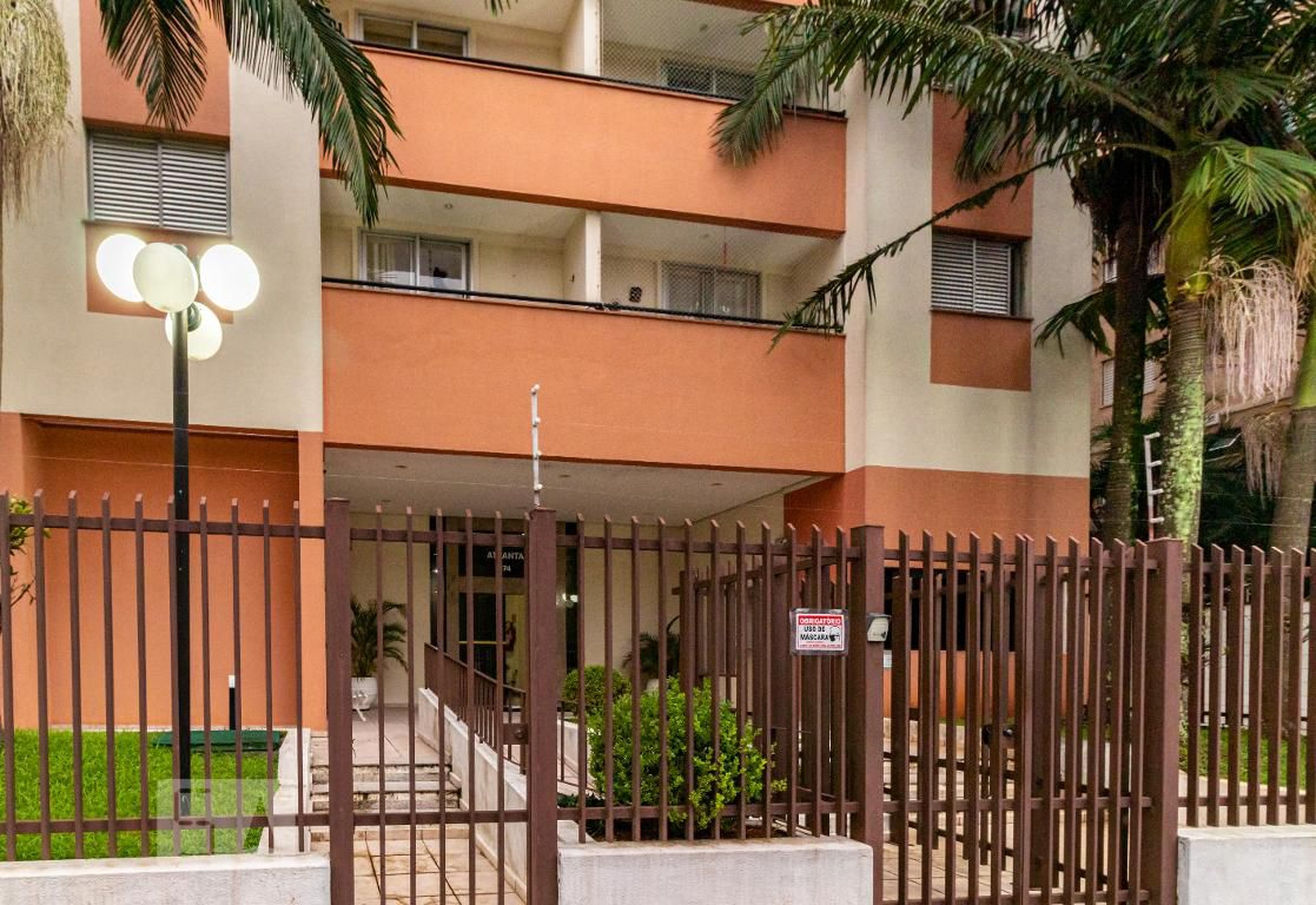 Fachada do Condomínio Condomínio Atlanta
