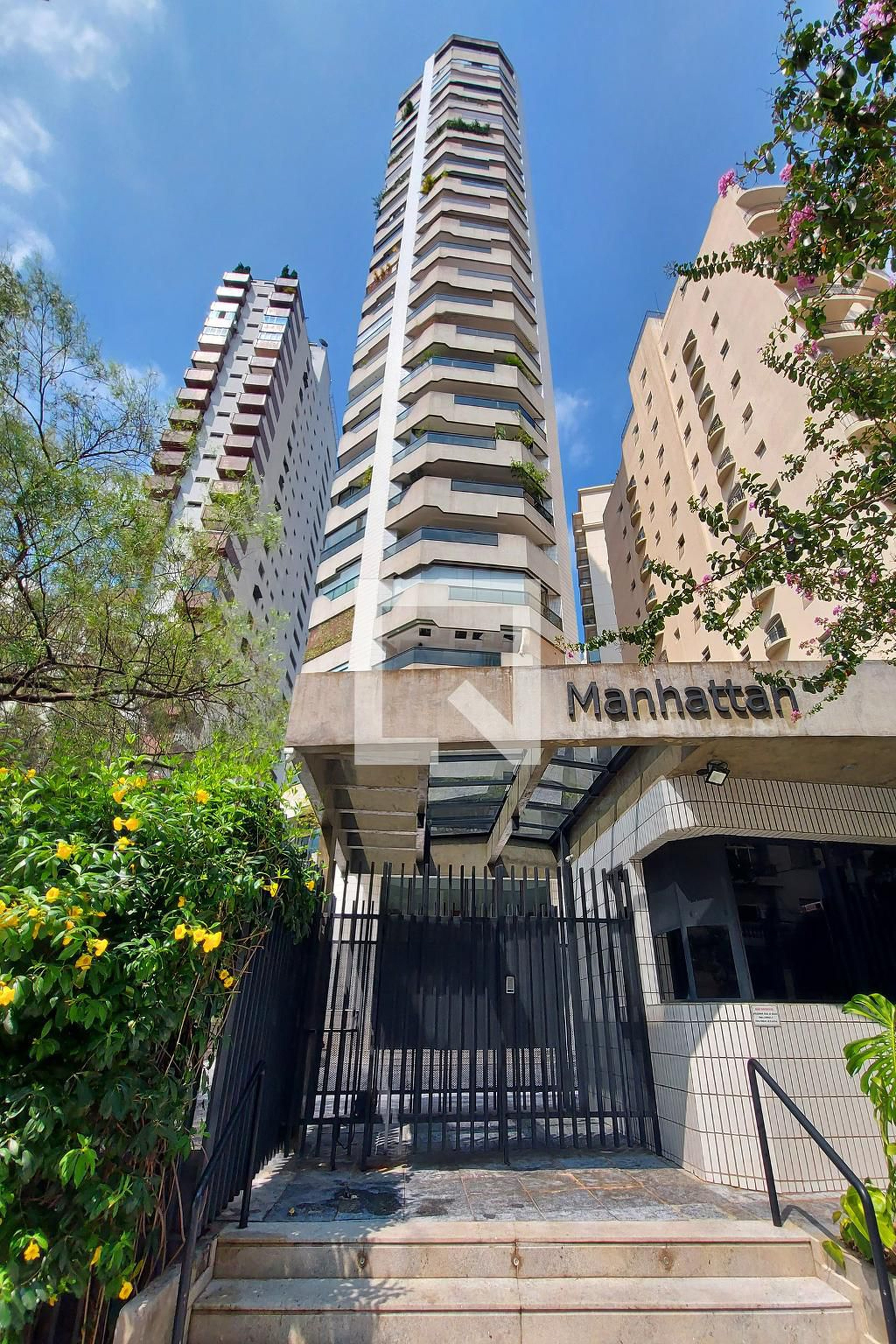 Fachada Condomínio Manhattan