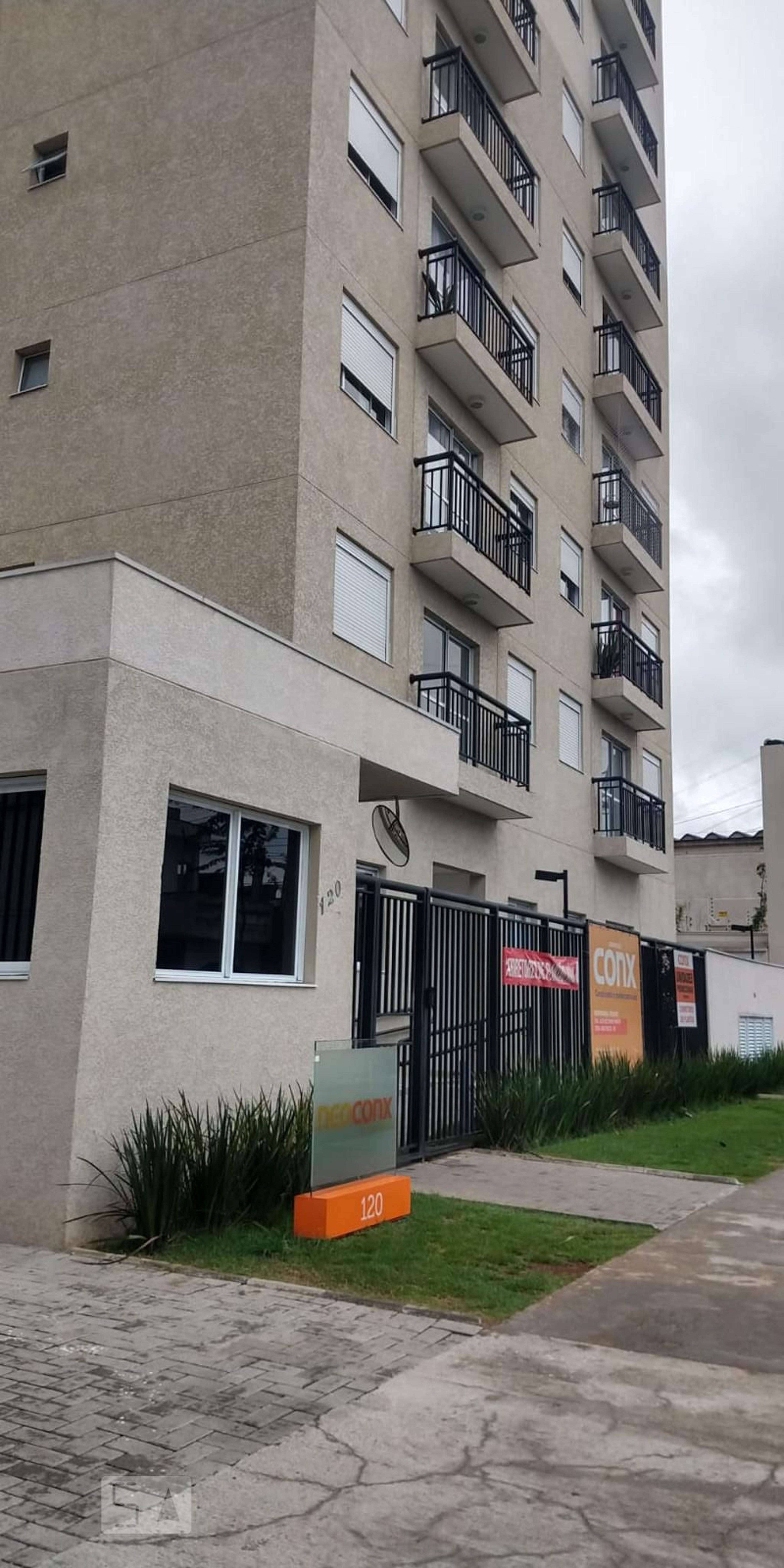 Fachada Condomínio em Rua Bartholomeu do Canto, 156