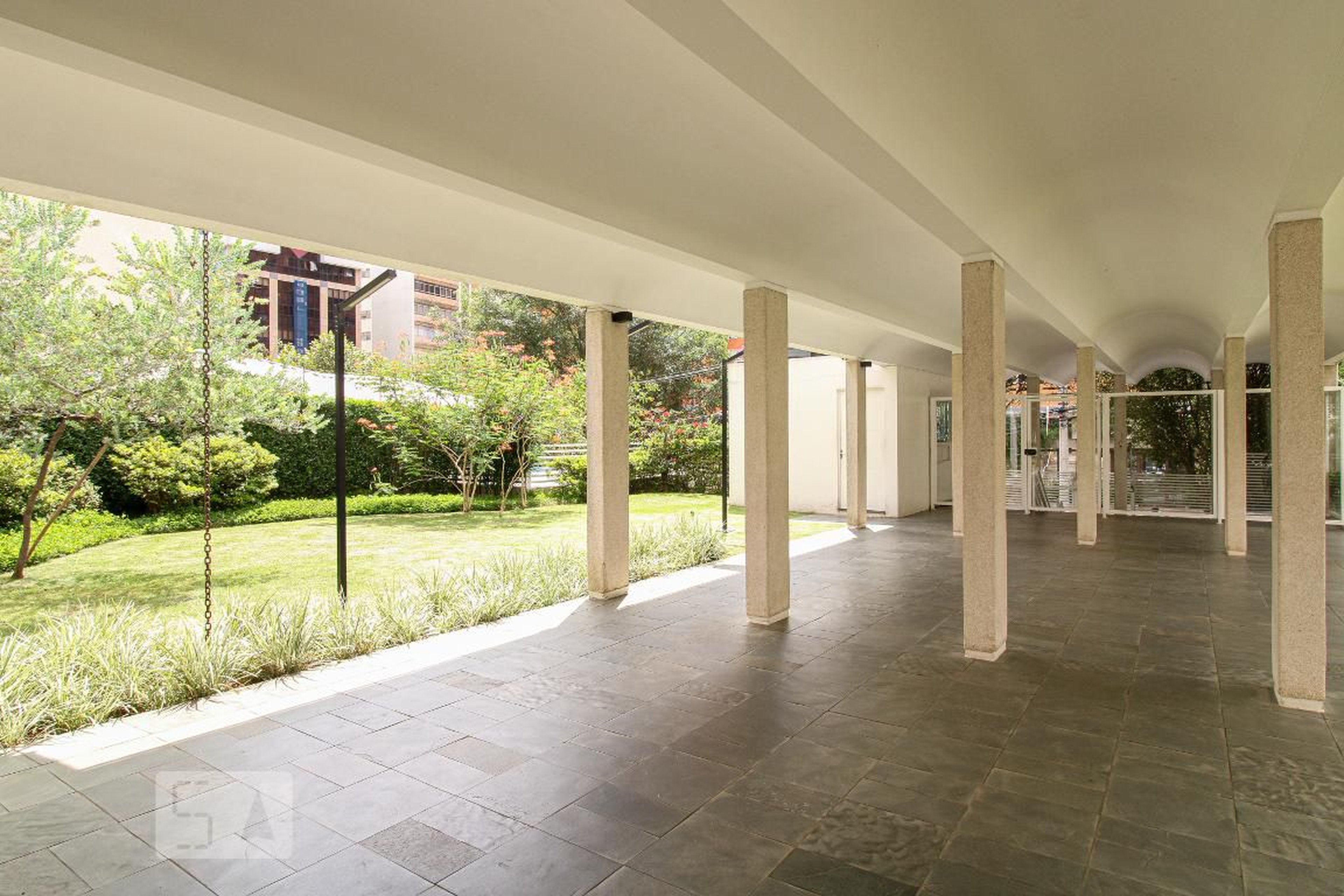 Entrada do prédio - Edifício Kennedy